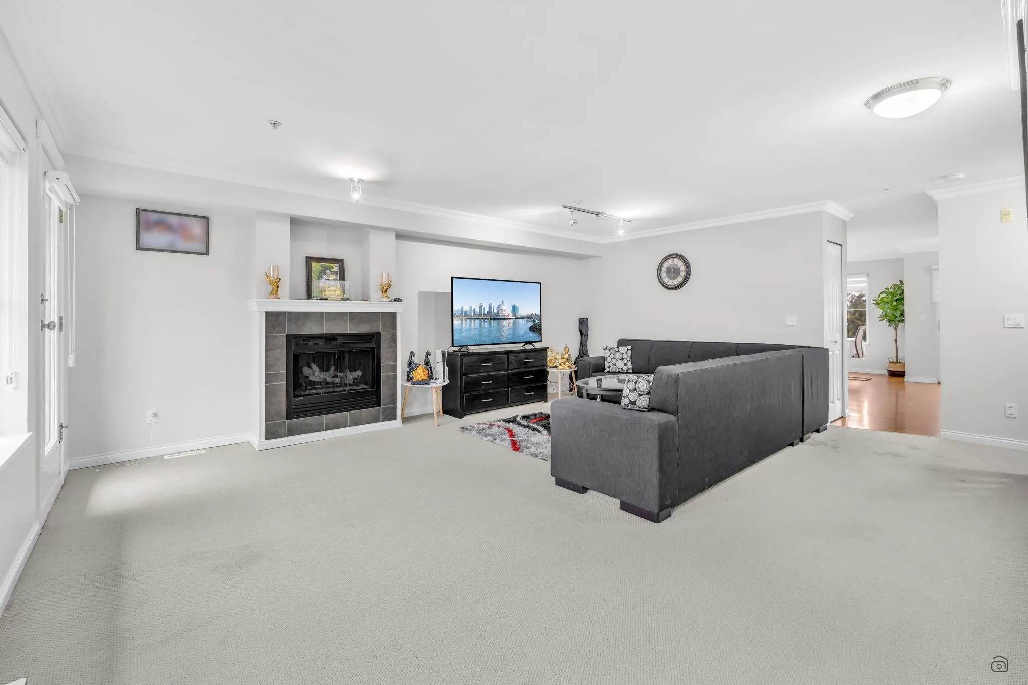 185 12040 68 Avenue