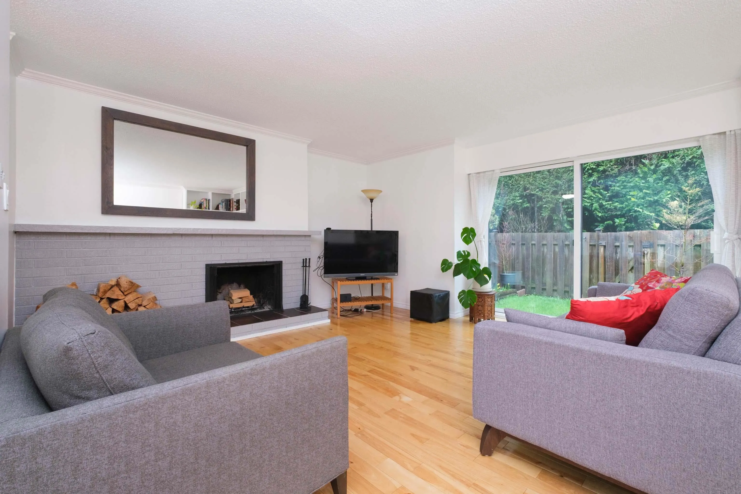 829 Old Lillooet Road