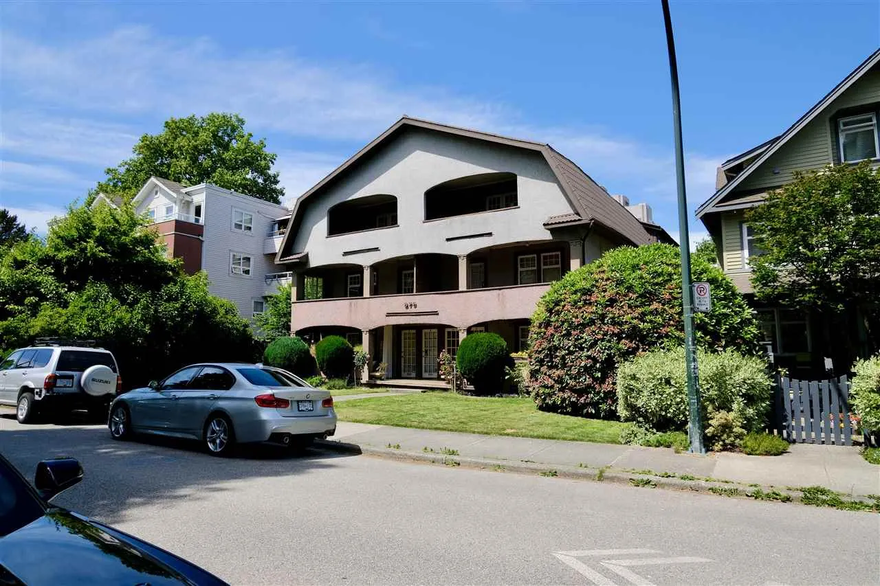 875 W 14th Avenue
