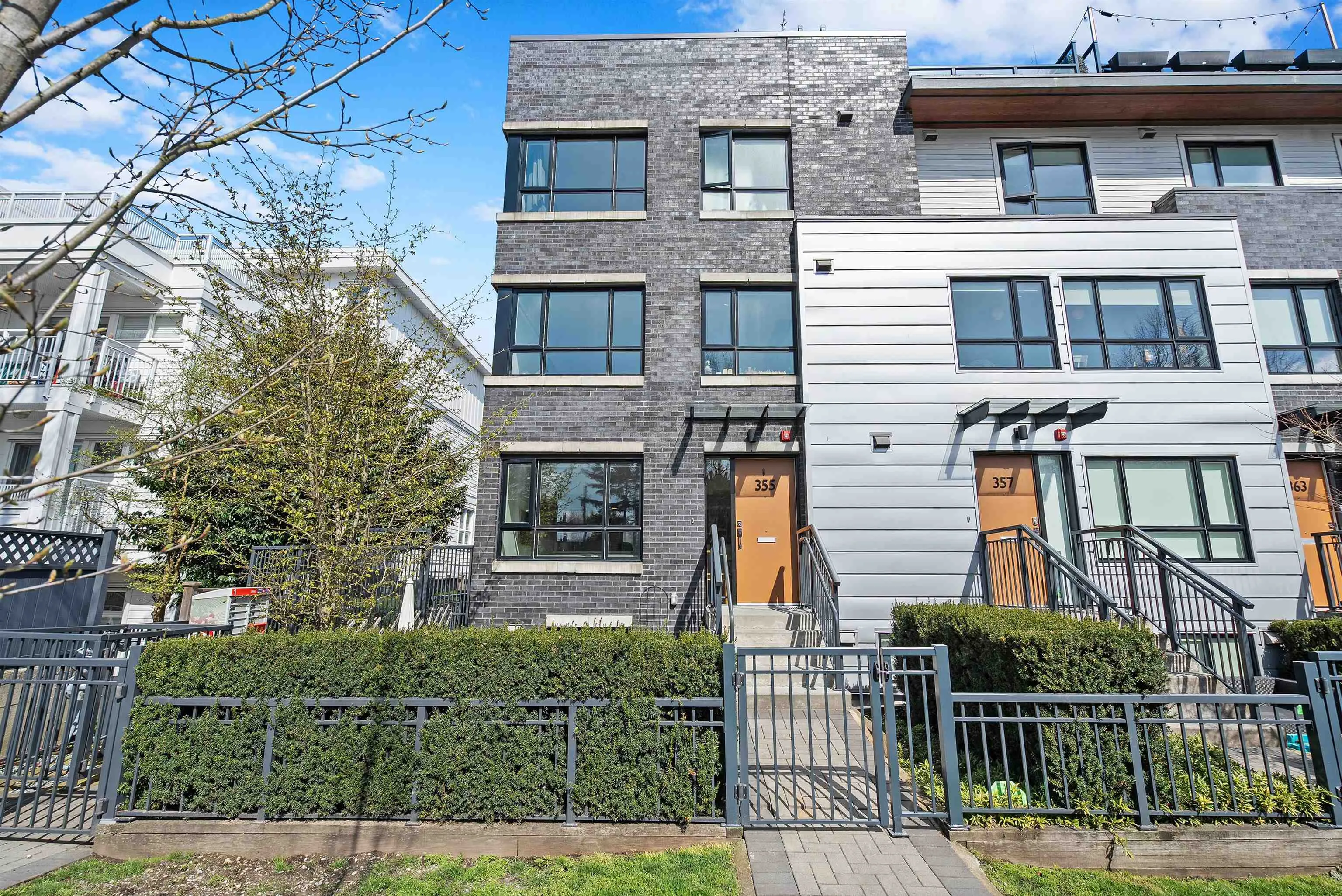 355 E 16th Avenue