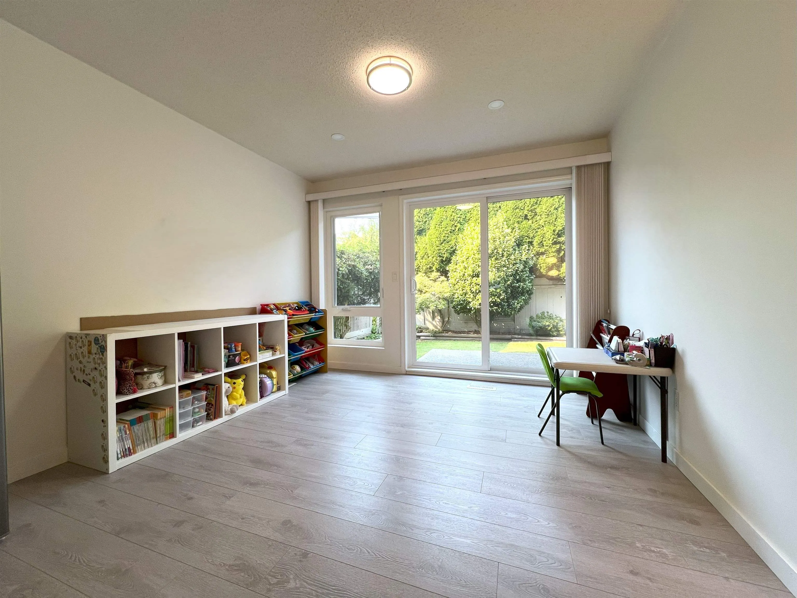 14 5111 Maple Road