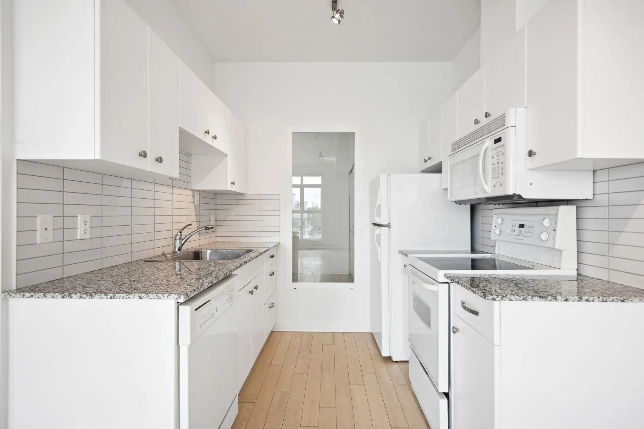 308 20238 Fraser Highway