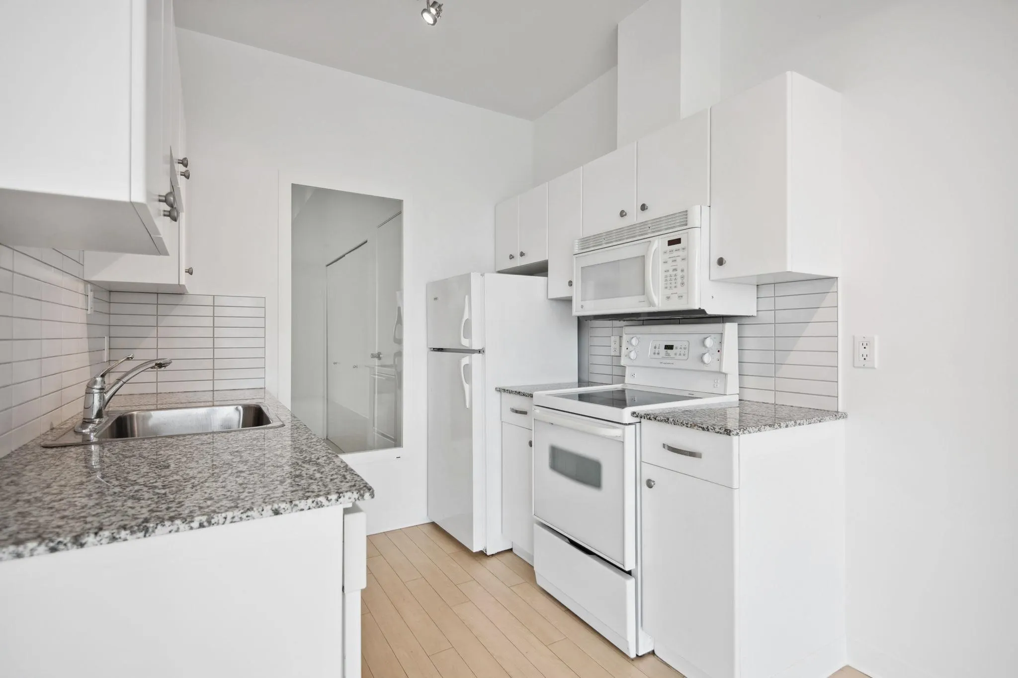 308 20238 Fraser Highway