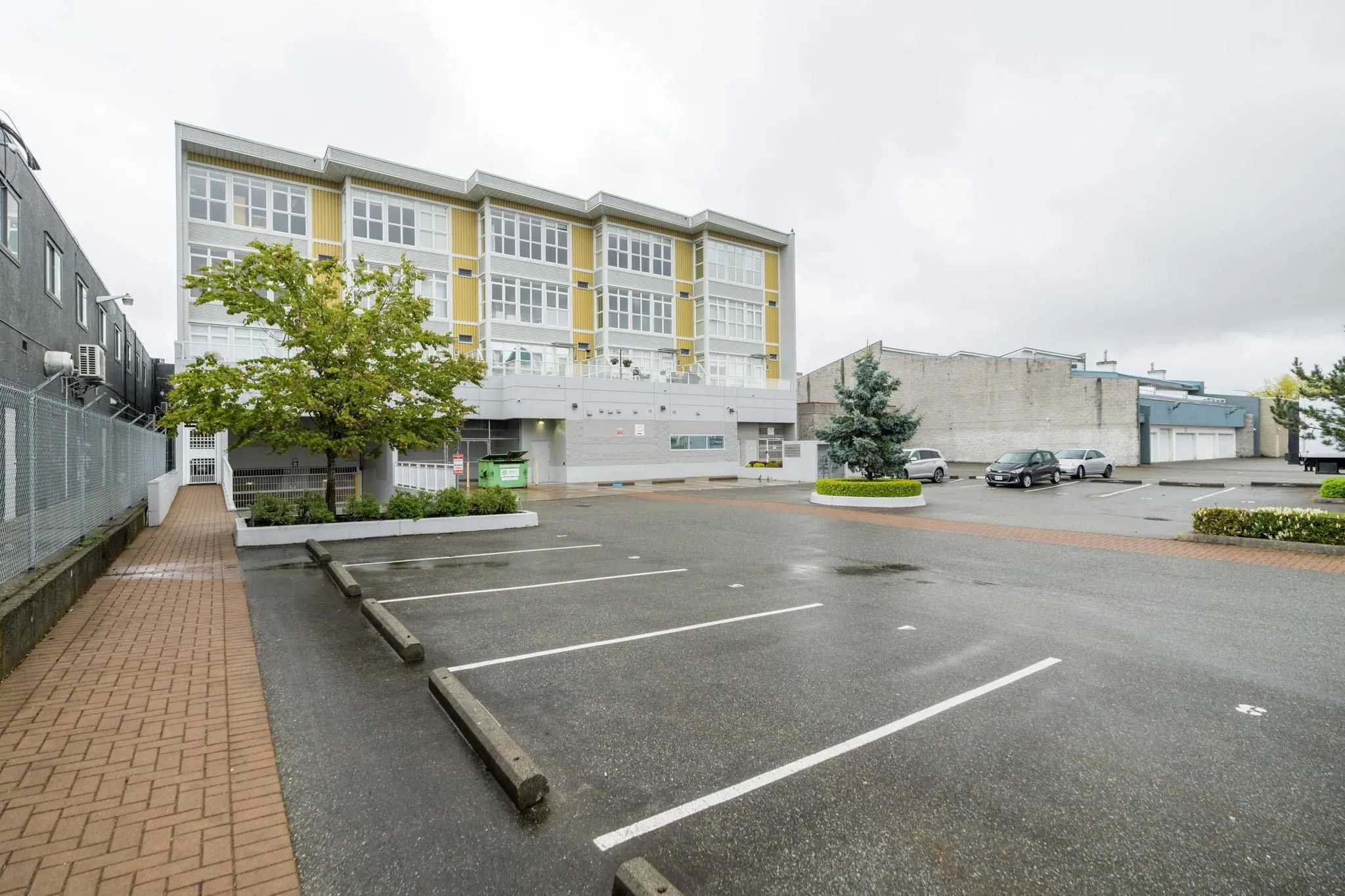 308 20238 Fraser Highway