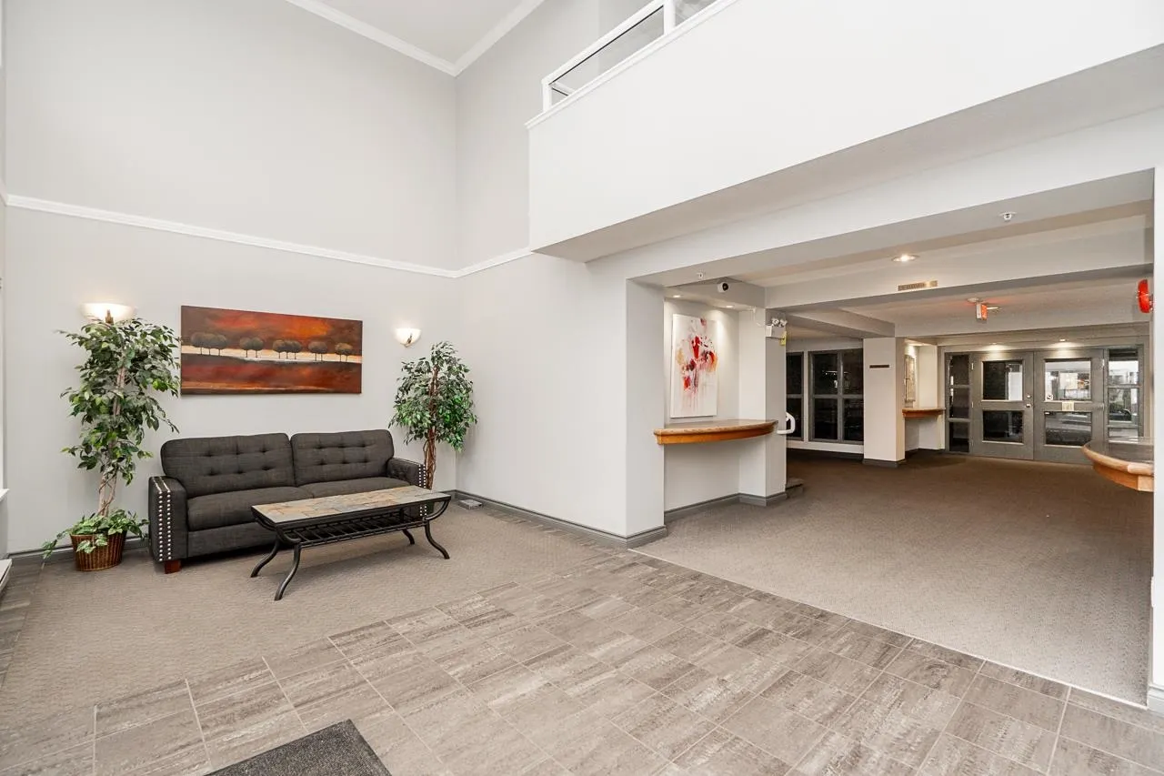 207 19528 Fraser Highway