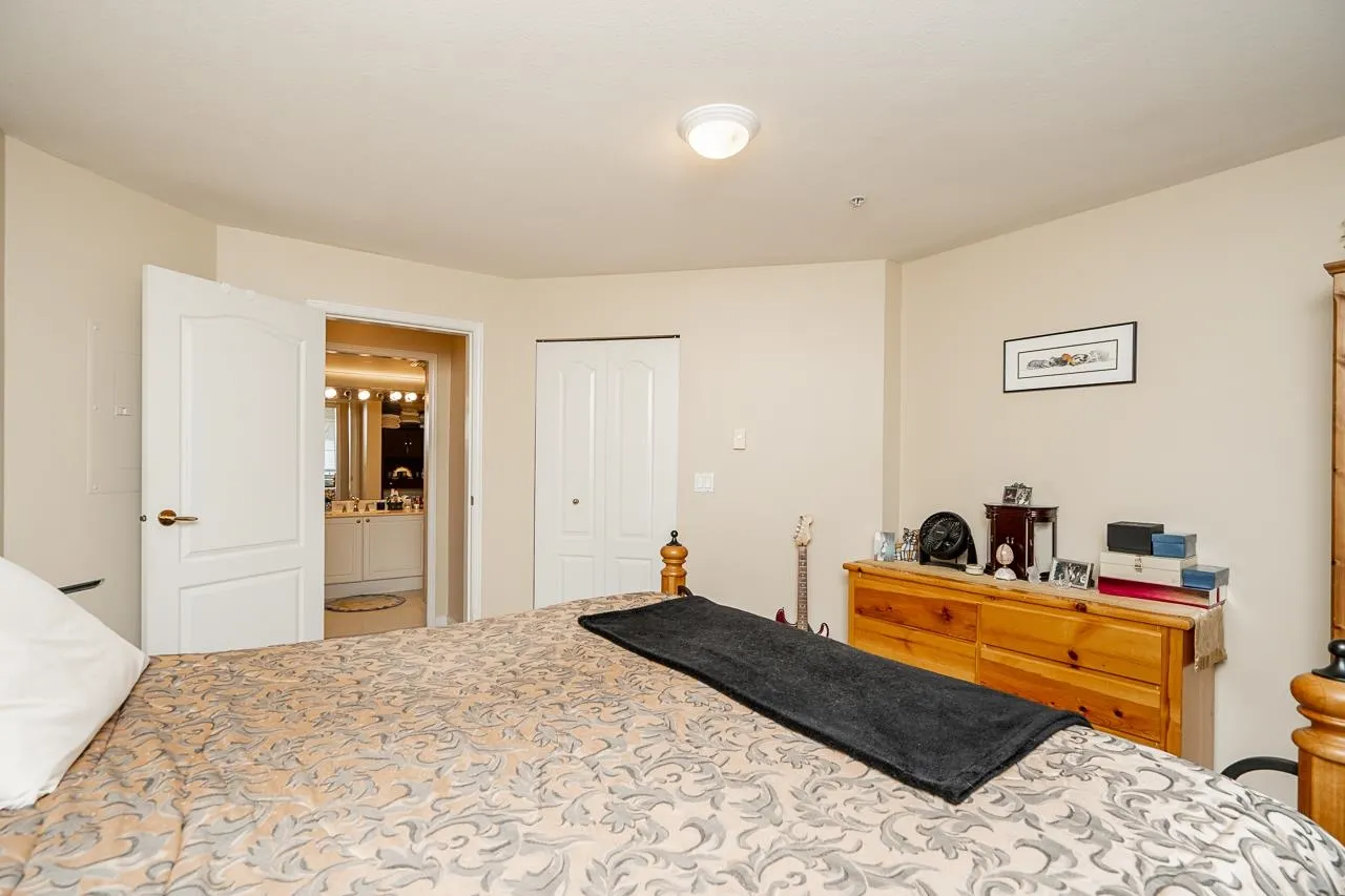 207 19528 Fraser Highway