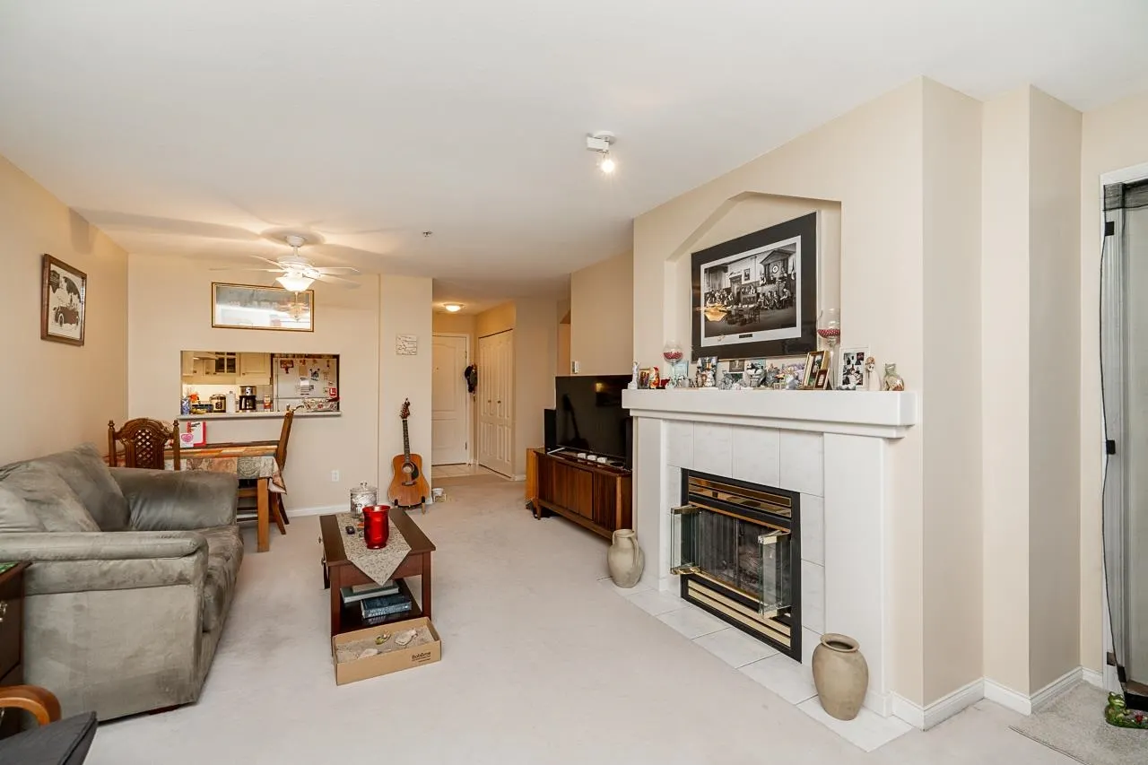 207 19528 Fraser Highway