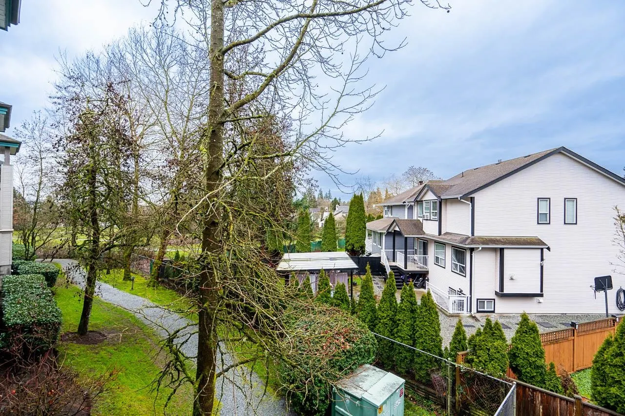 207 19528 Fraser Highway