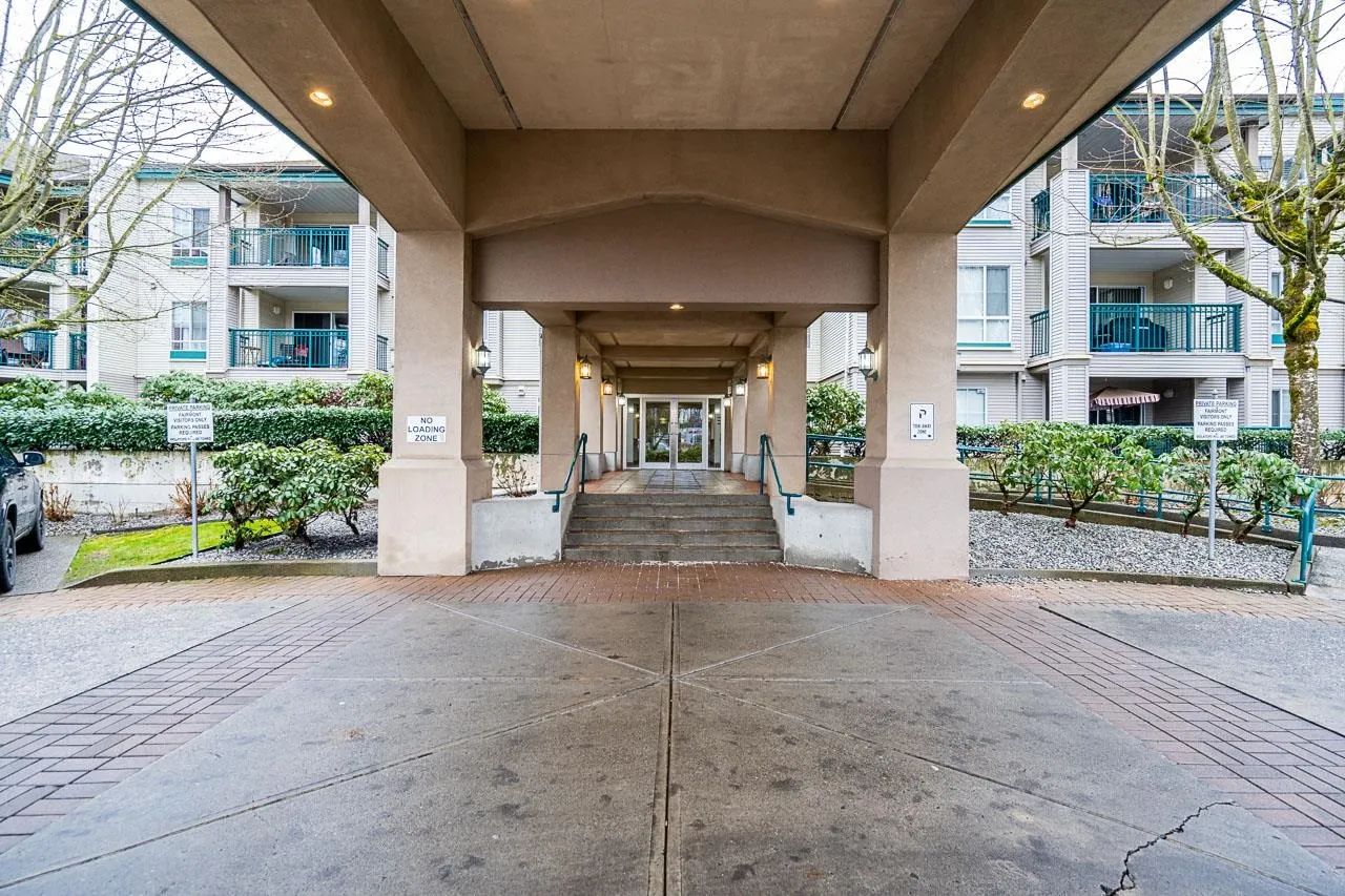 207 19528 Fraser Highway