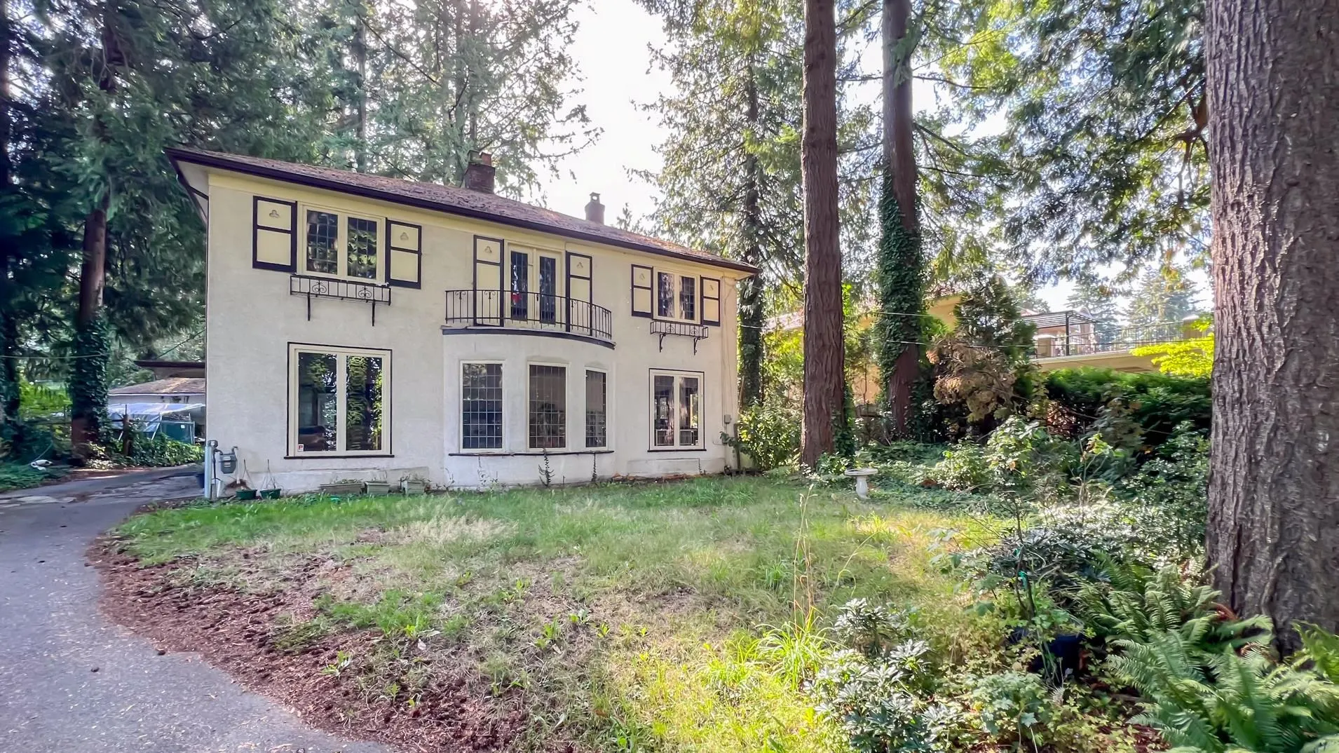 4786 Drummond Drive