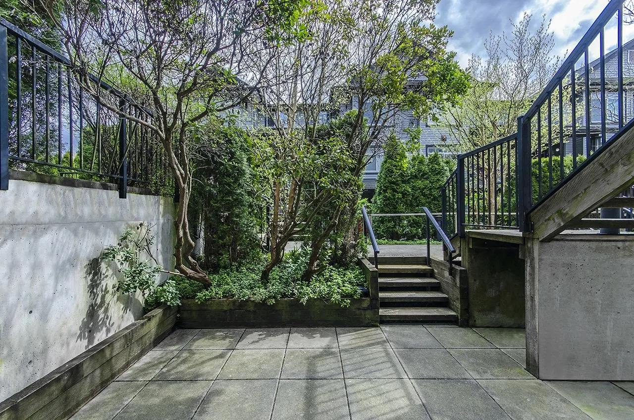46 7428 14th Avenue
