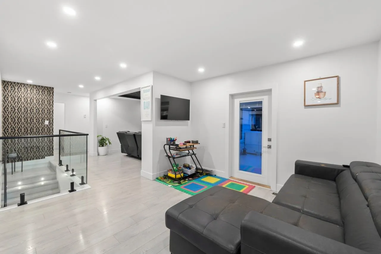 2862 Glenavon Court