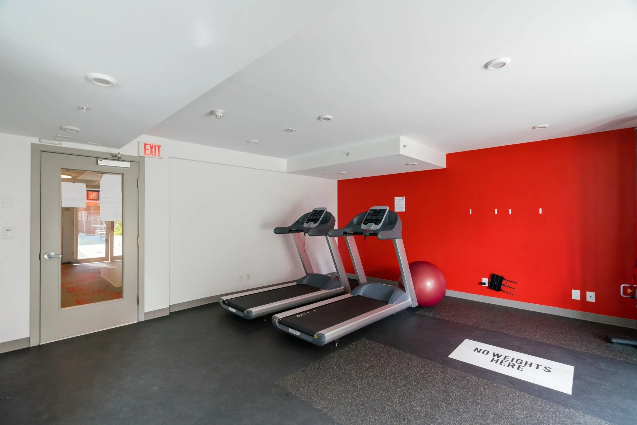808 933 E Hastings Street