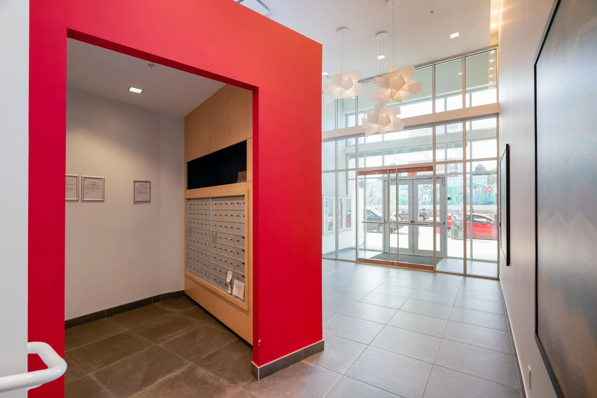 808 933 E Hastings Street