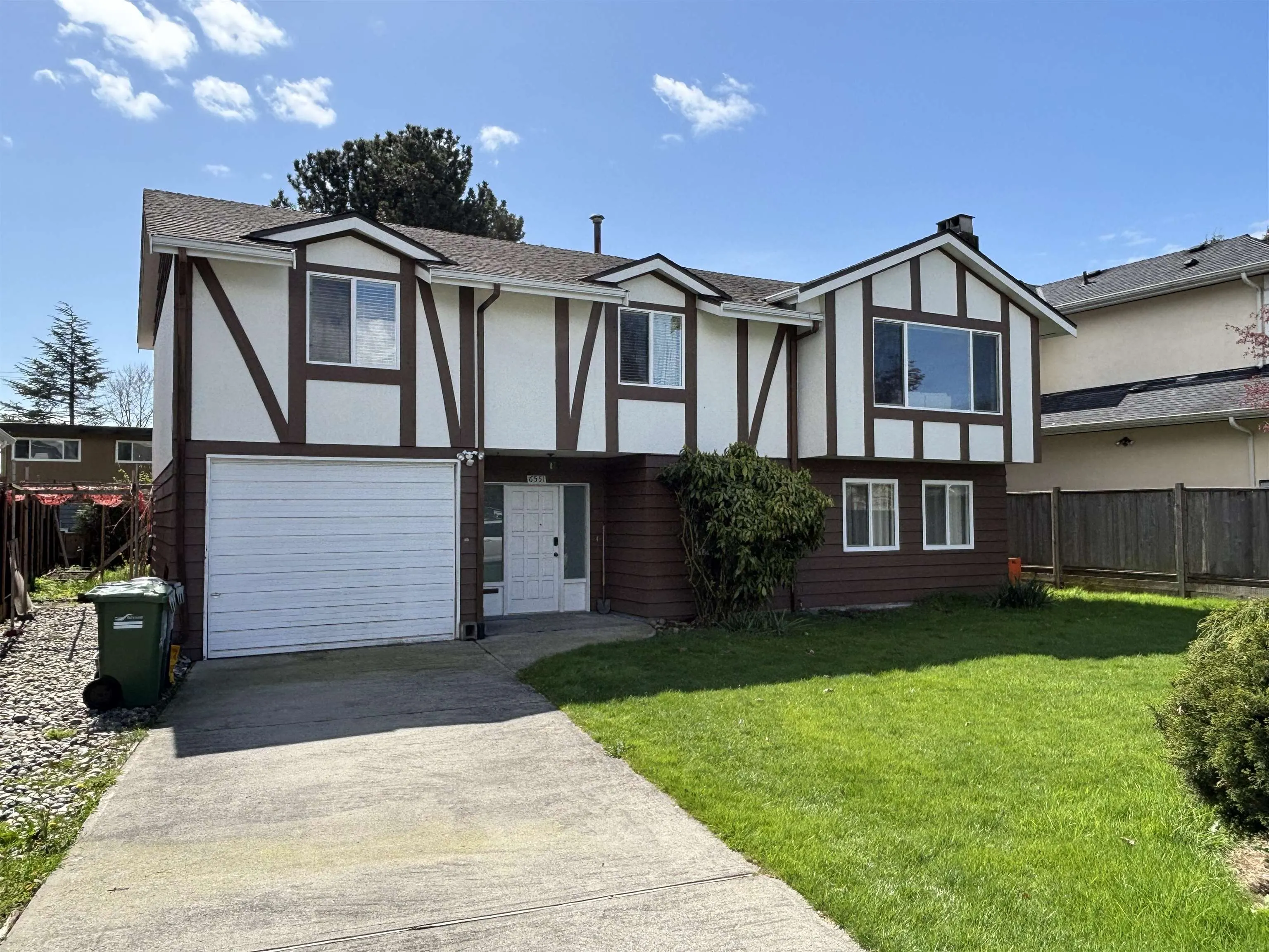 6551 Azure Road
