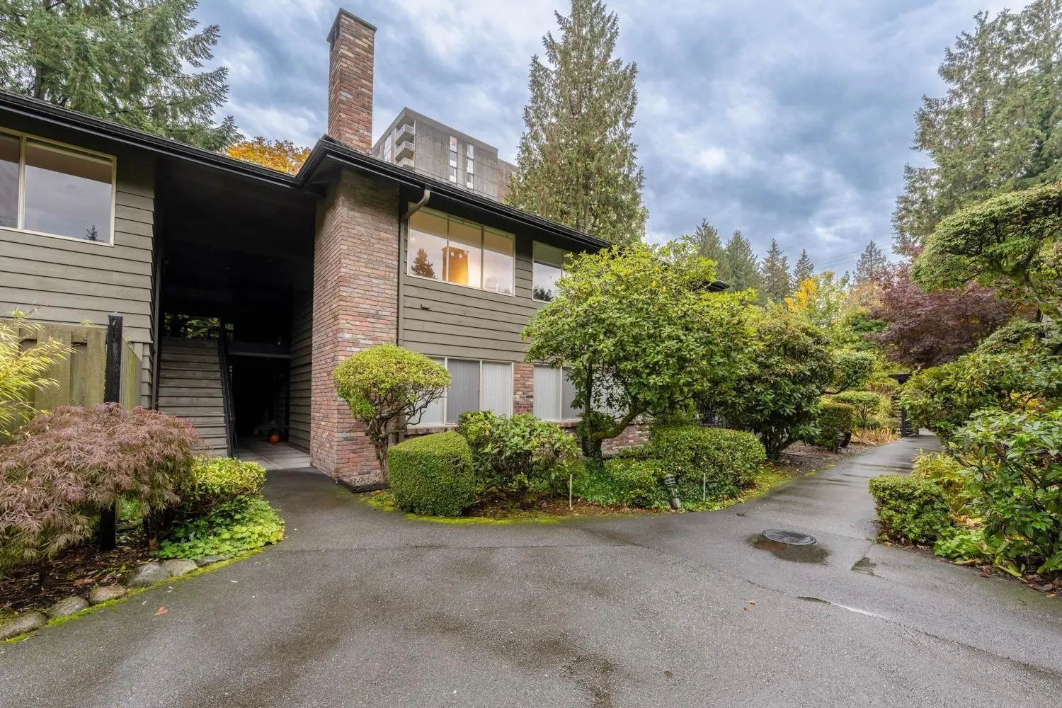 312 235 Keith Road