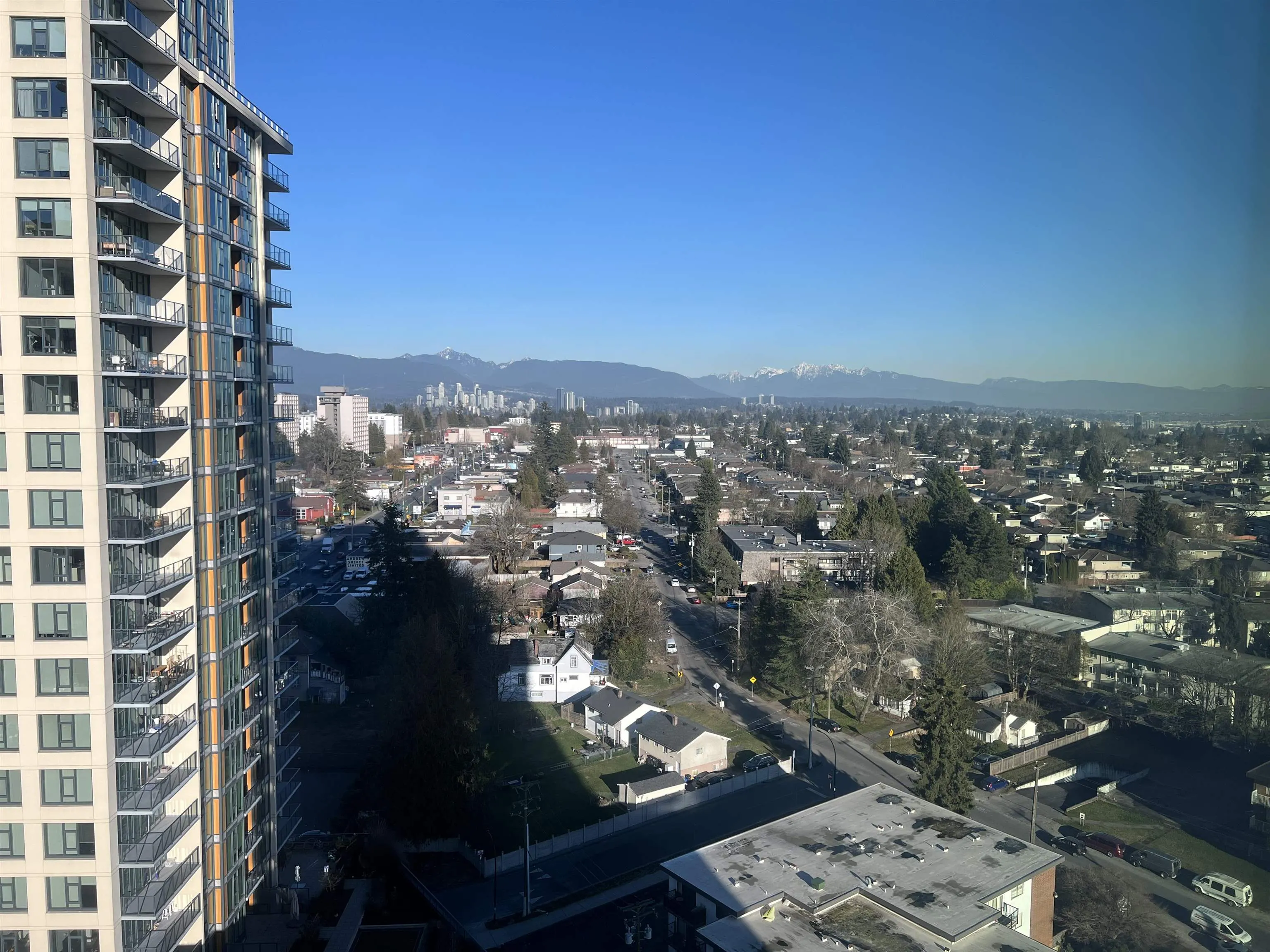 1702 7388 Kingsway Avenue