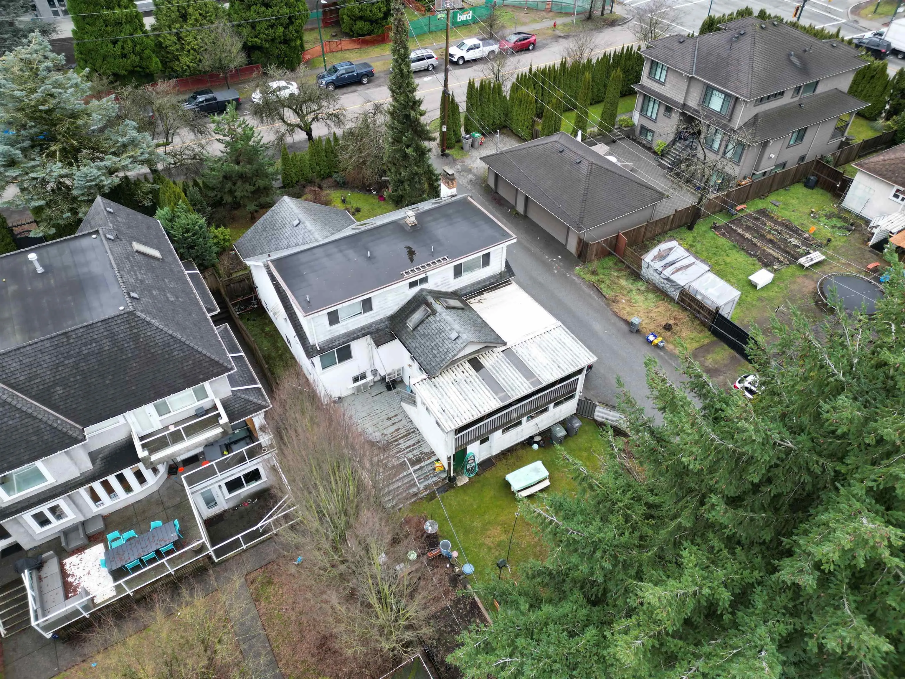 985 W 33rd Avenue
