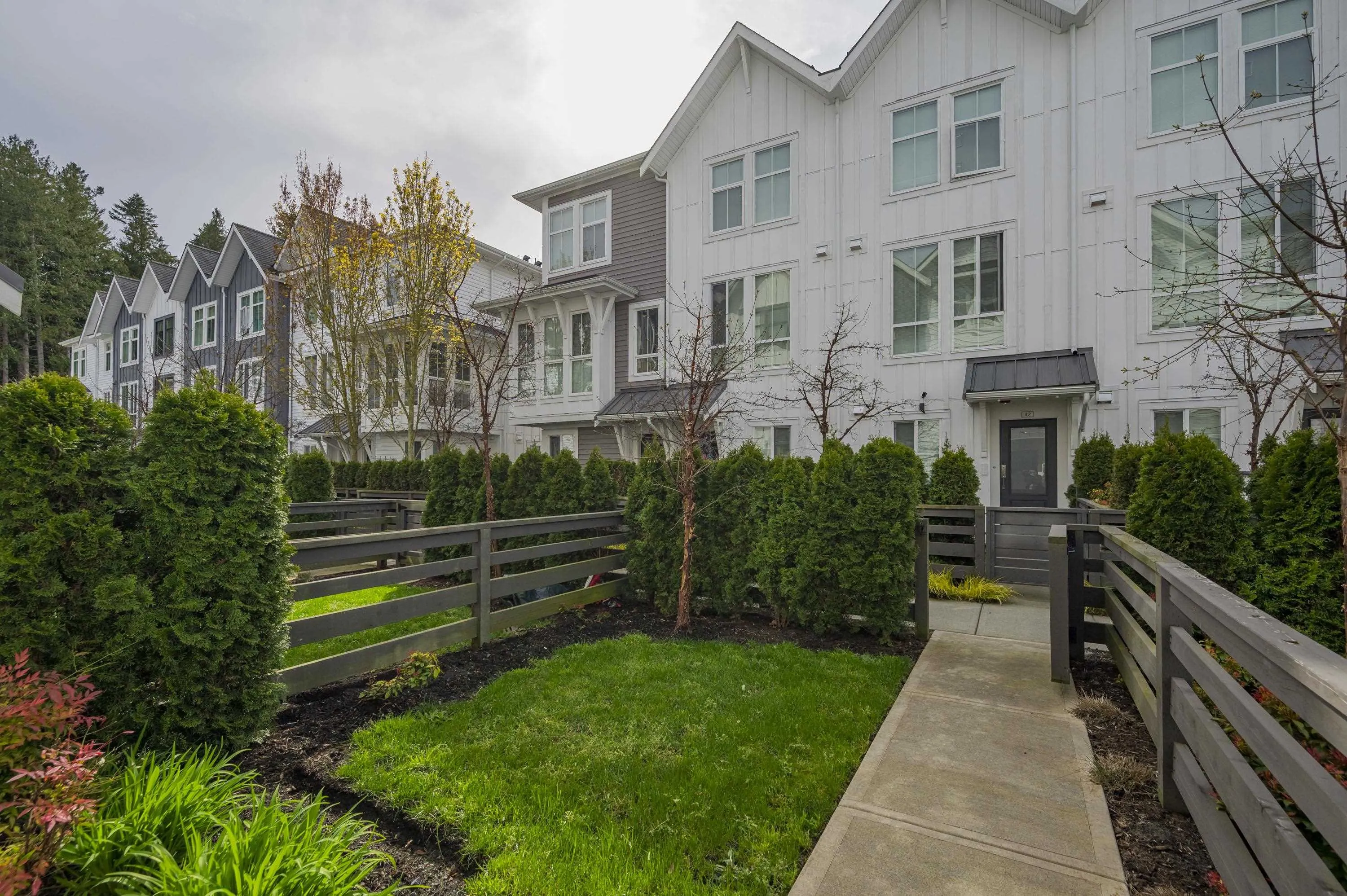 47 4638 Orca Way