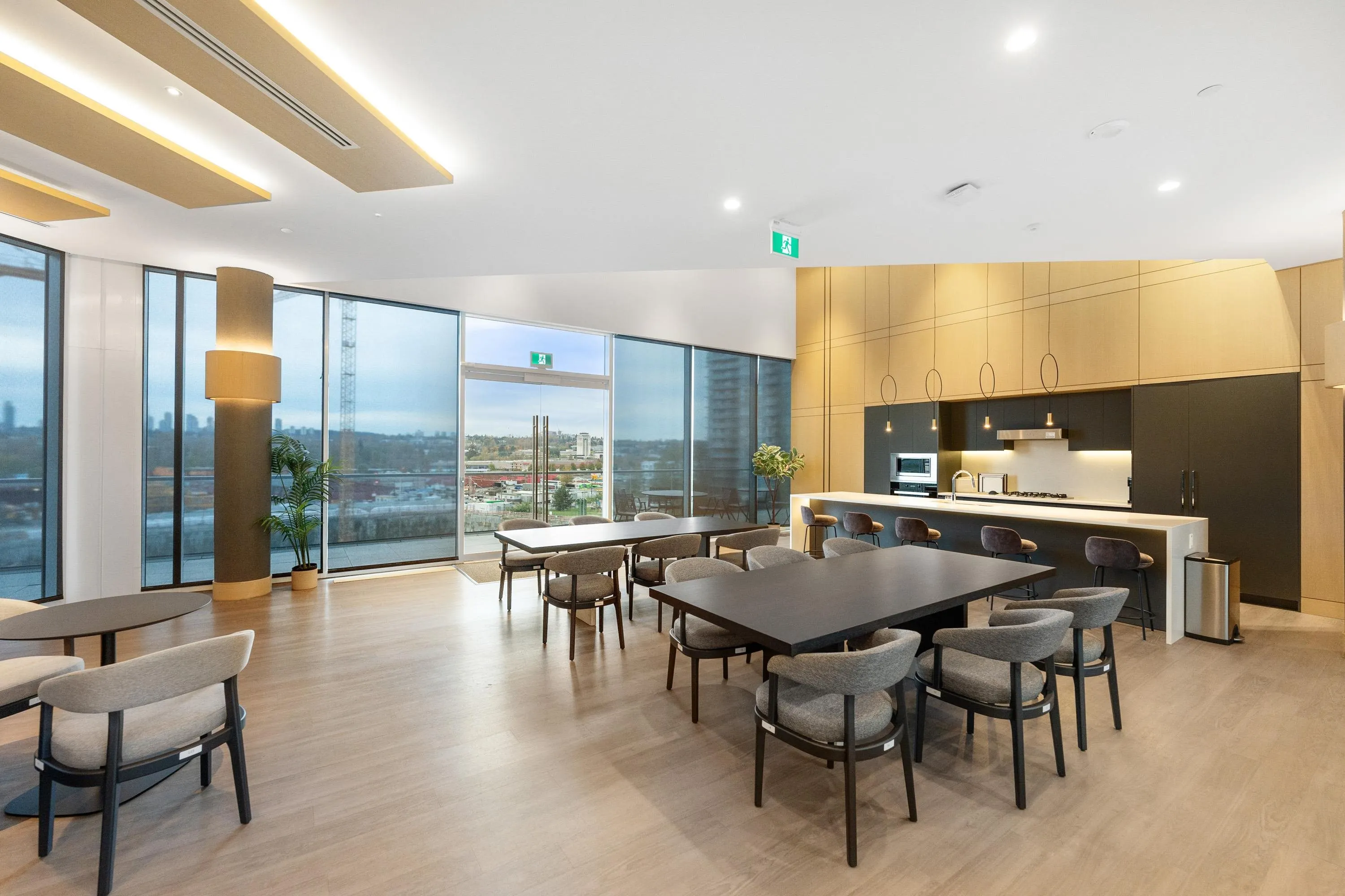 2402 4890 Lougheed Highway
