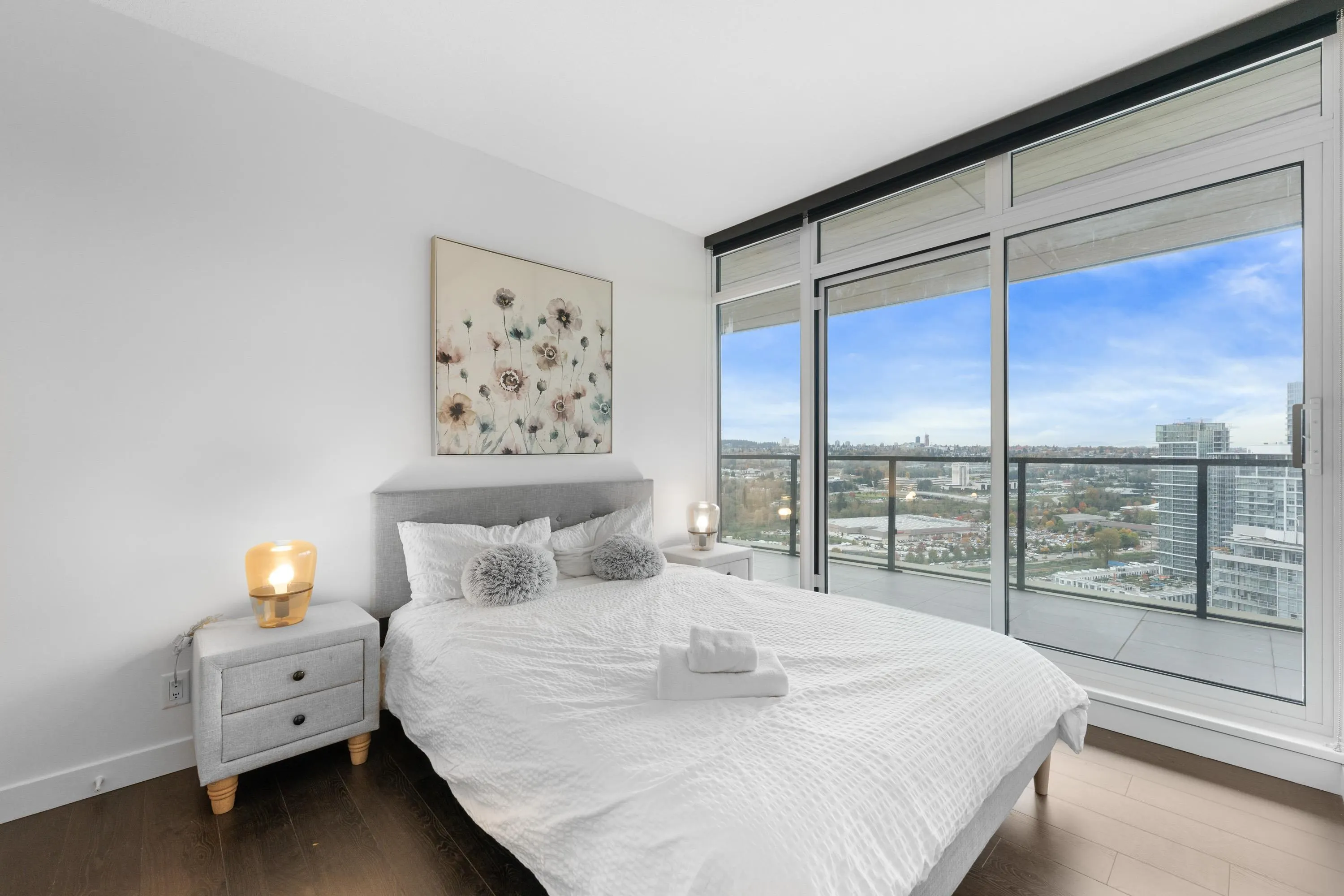 2402 4890 Lougheed Highway