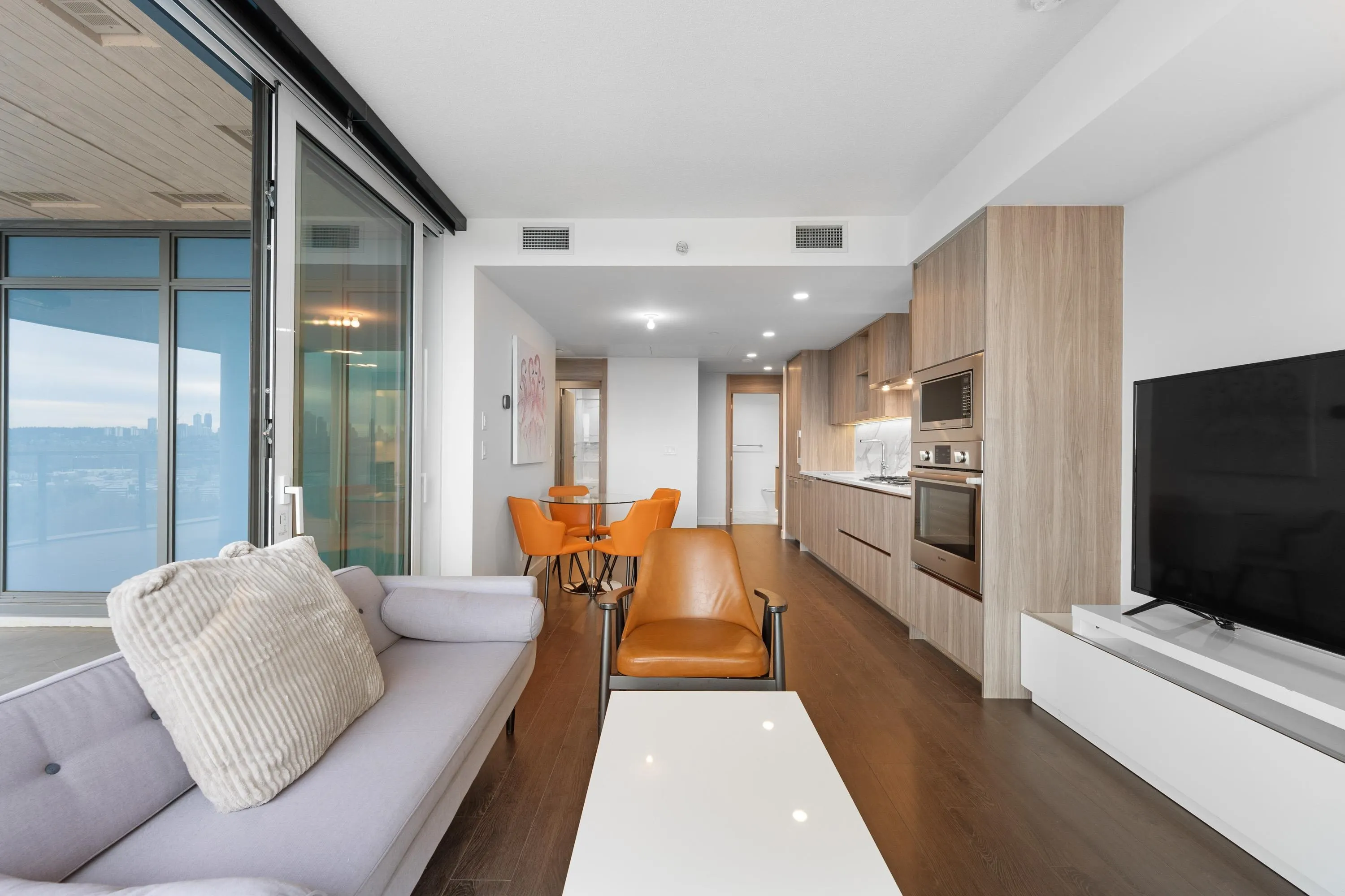 2402 4890 Lougheed Highway