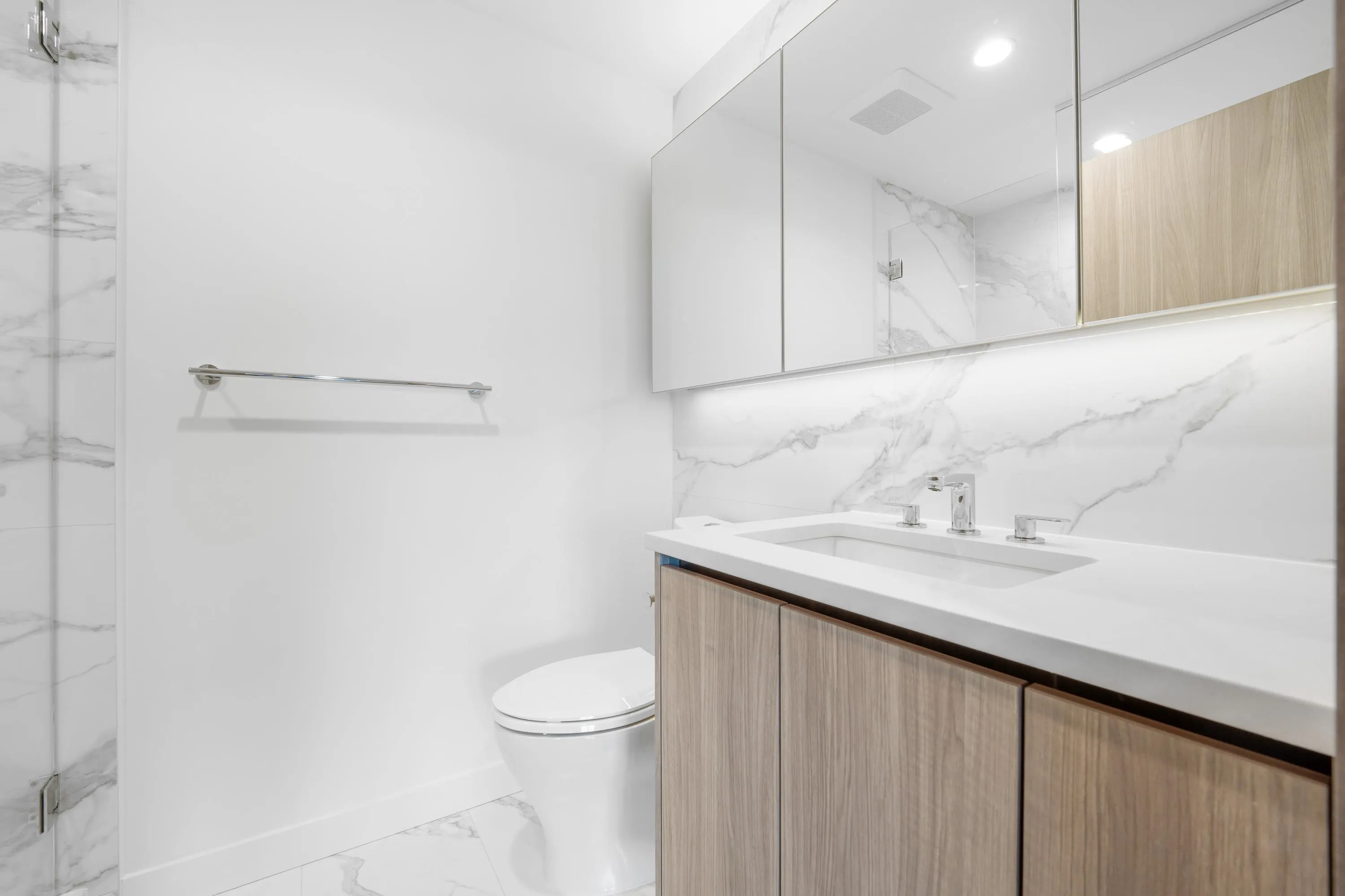2402 4890 Lougheed Highway