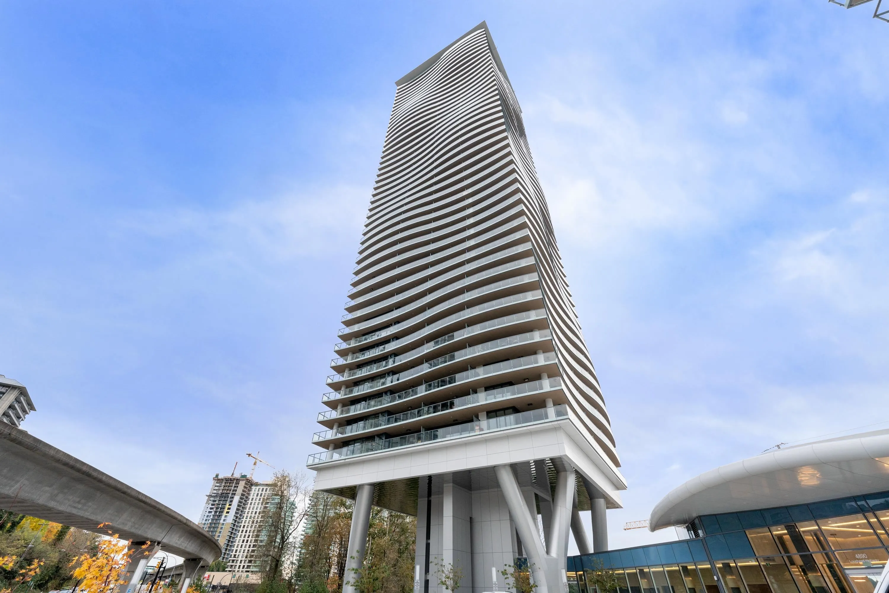 2402 4890 Lougheed Highway