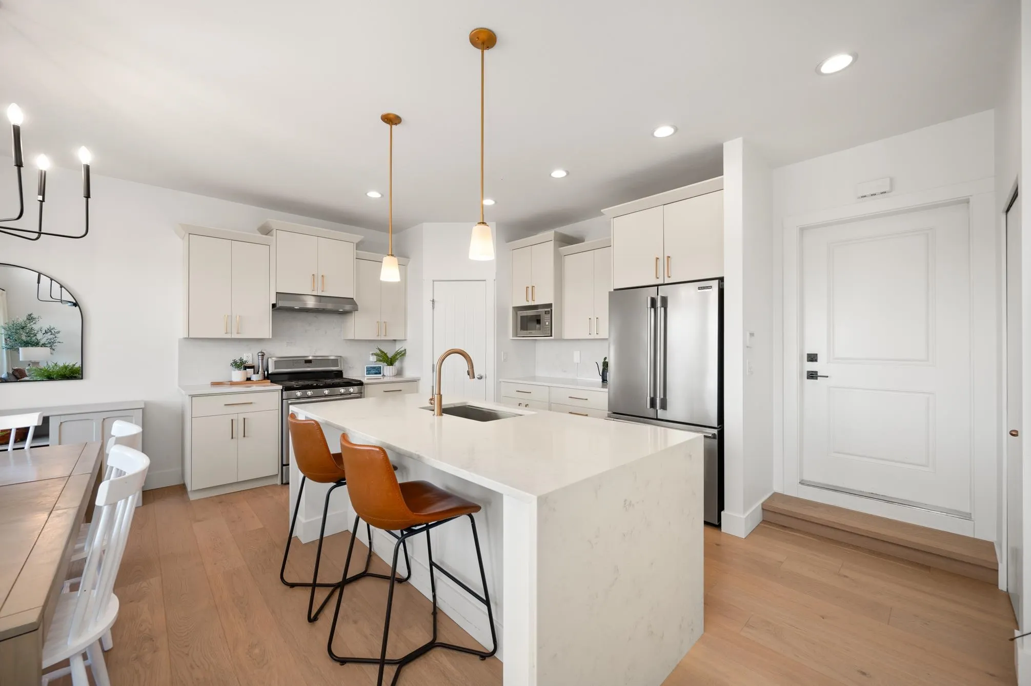 3153 Lukiv Terrace