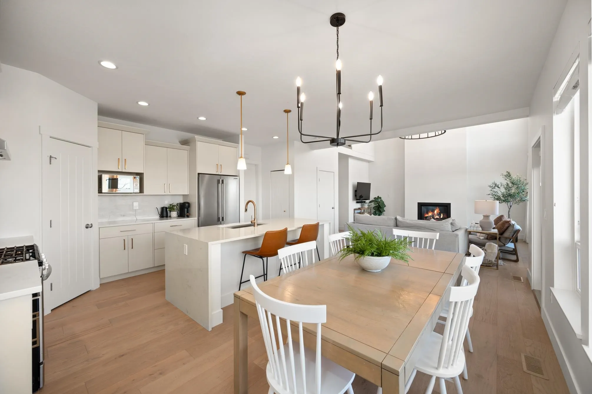 3153 Lukiv Terrace