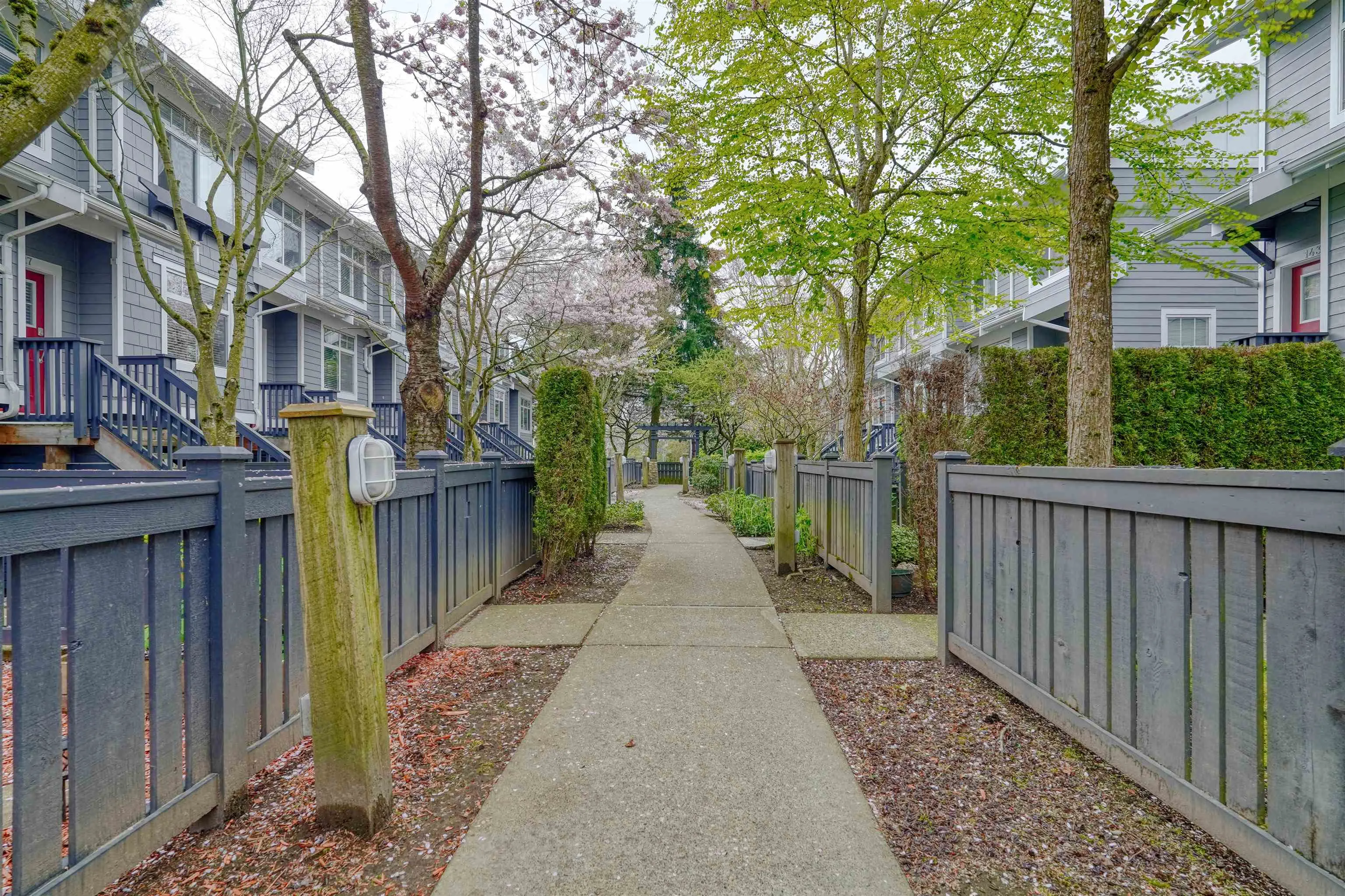 129 15236 36 Avenue