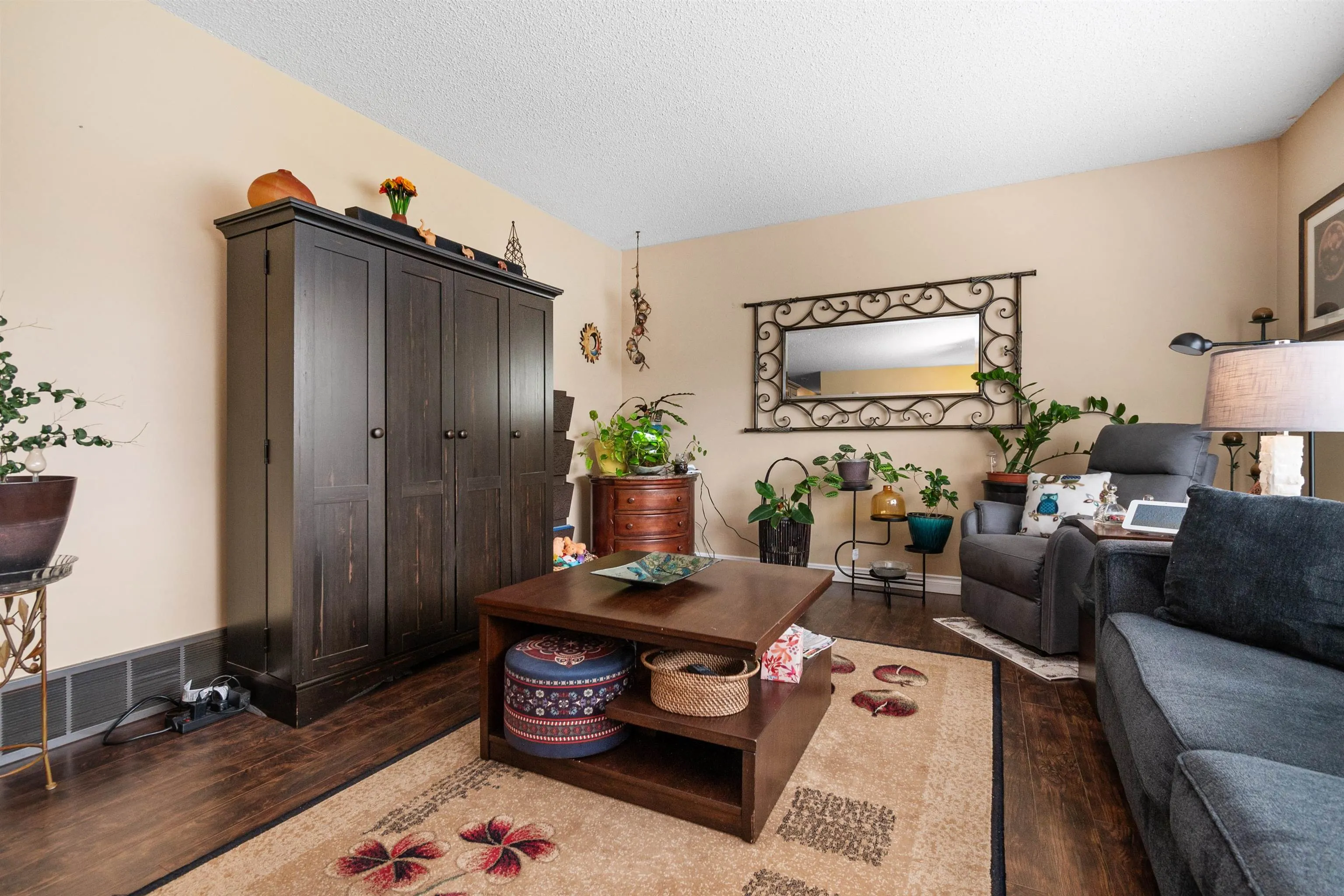 10155 Hymar Drive