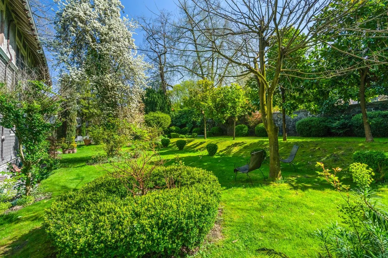 1650 Cedar Crescent