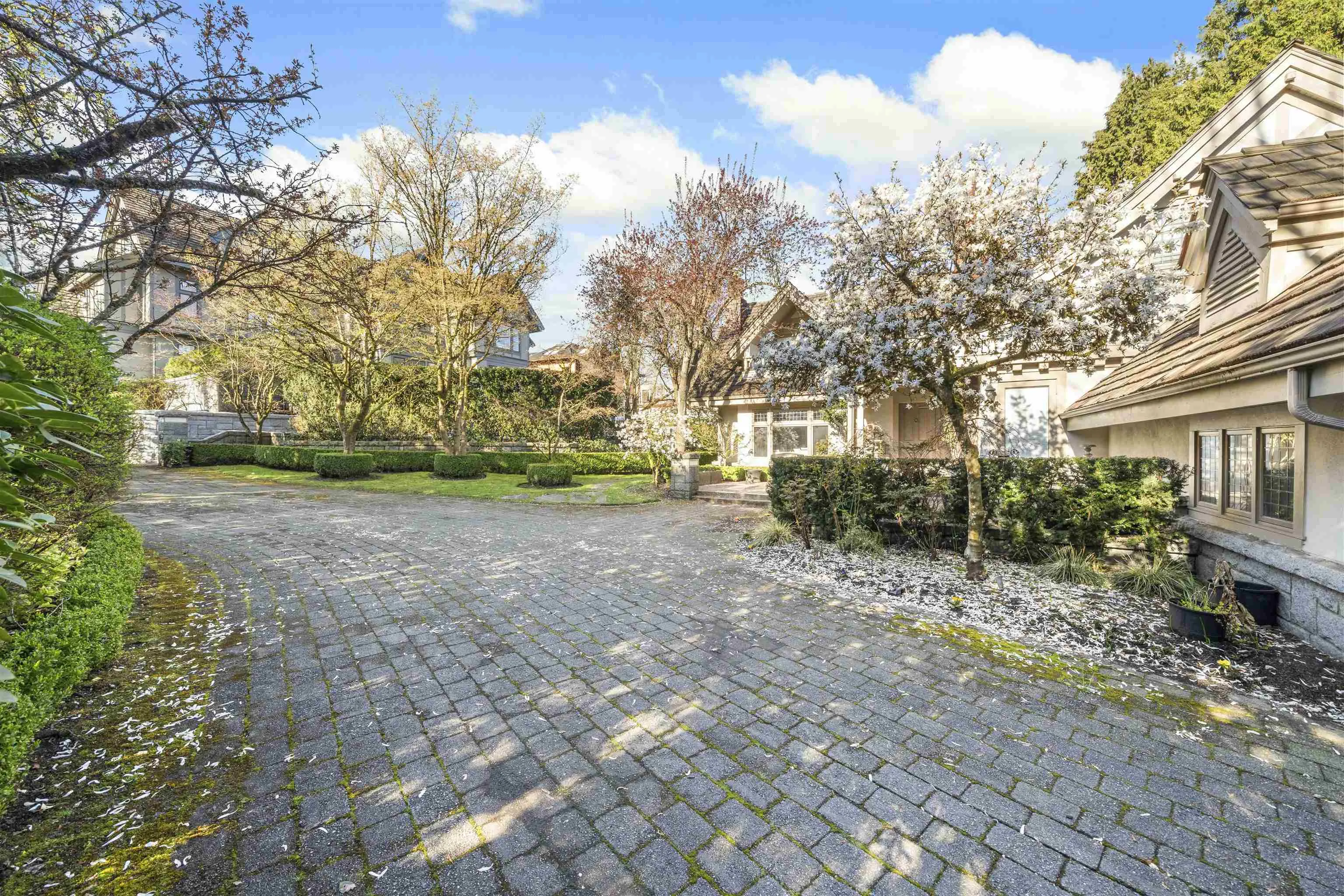 1323 The Crescent