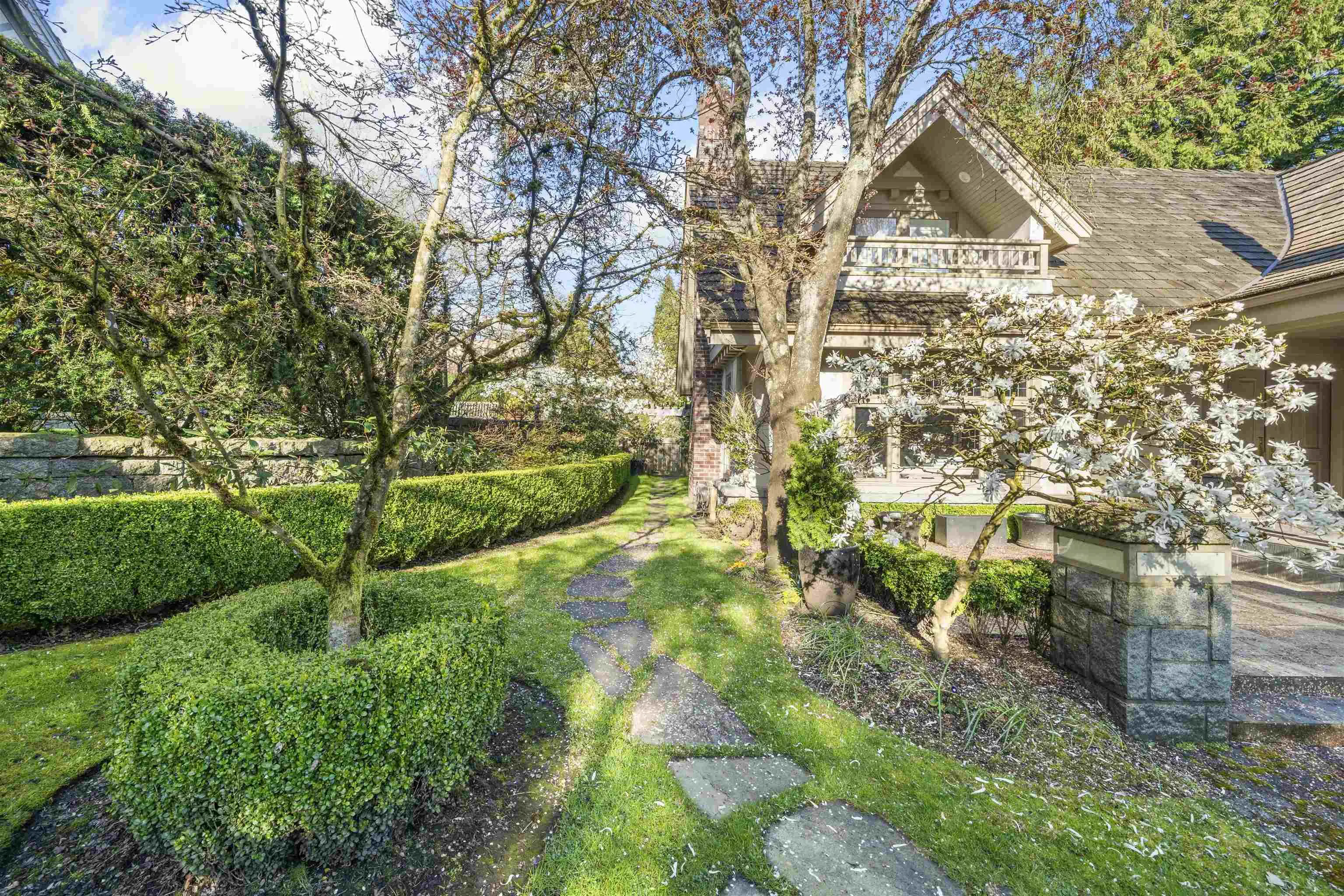 1323 The Crescent