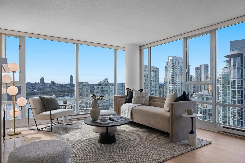 2607 1033 Marinaside Crescent
