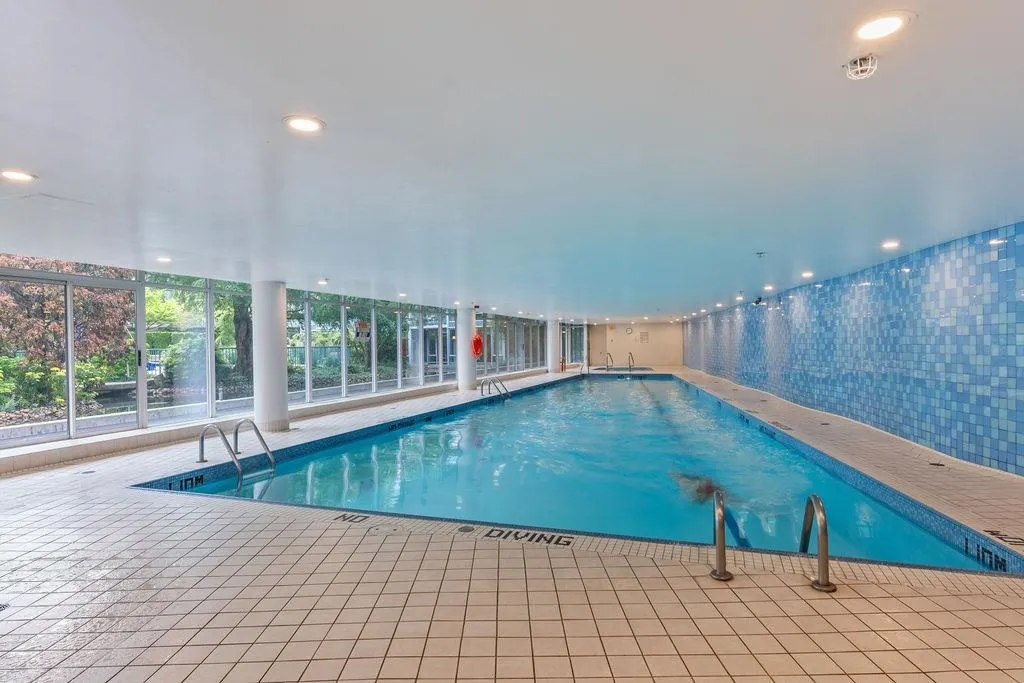 2607 1033 Marinaside Crescent