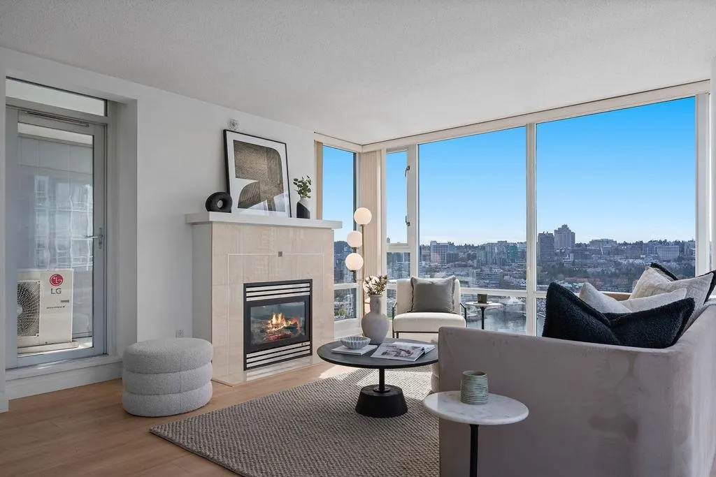 2607 1033 Marinaside Crescent