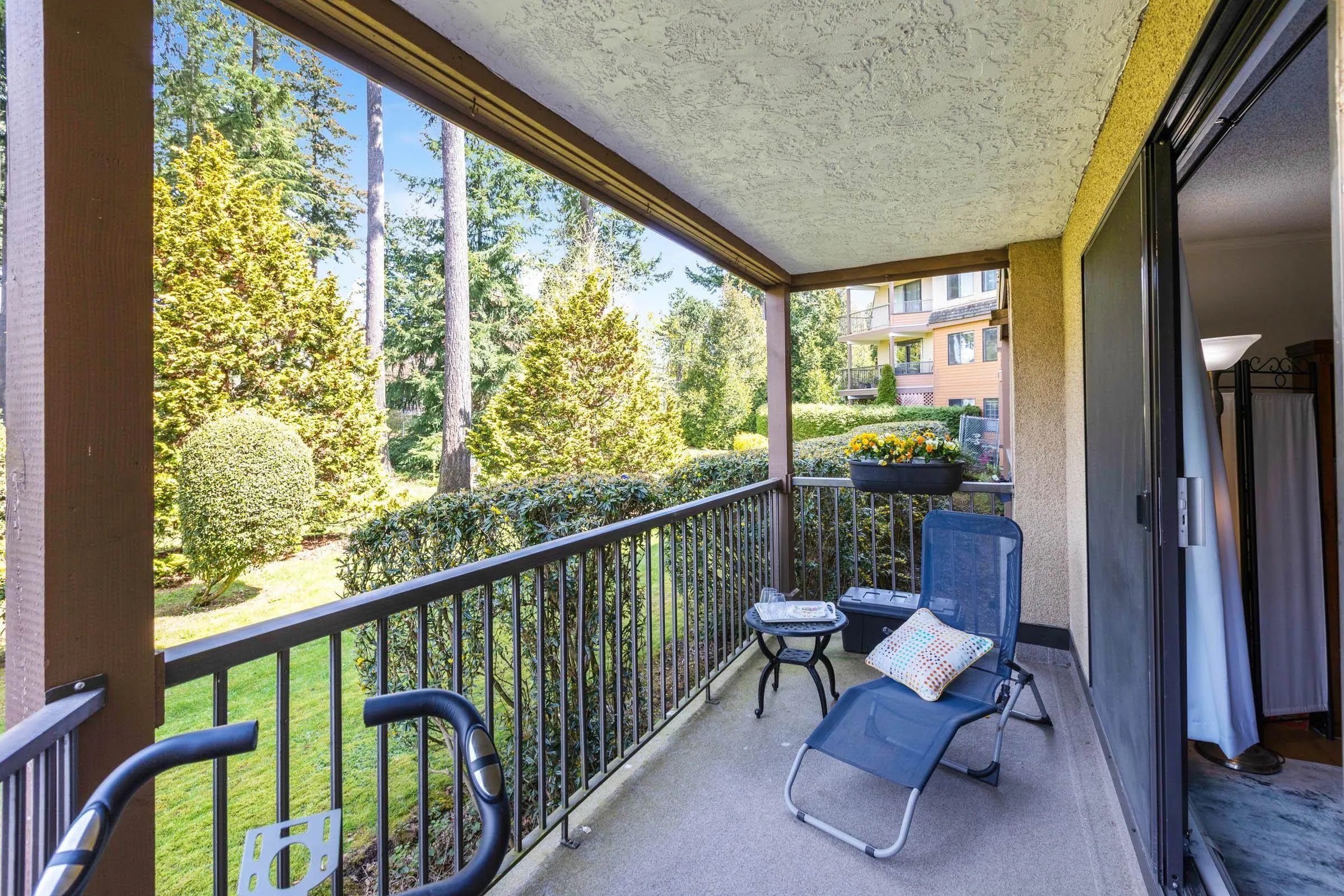 106 1720 Southmere Crescent
