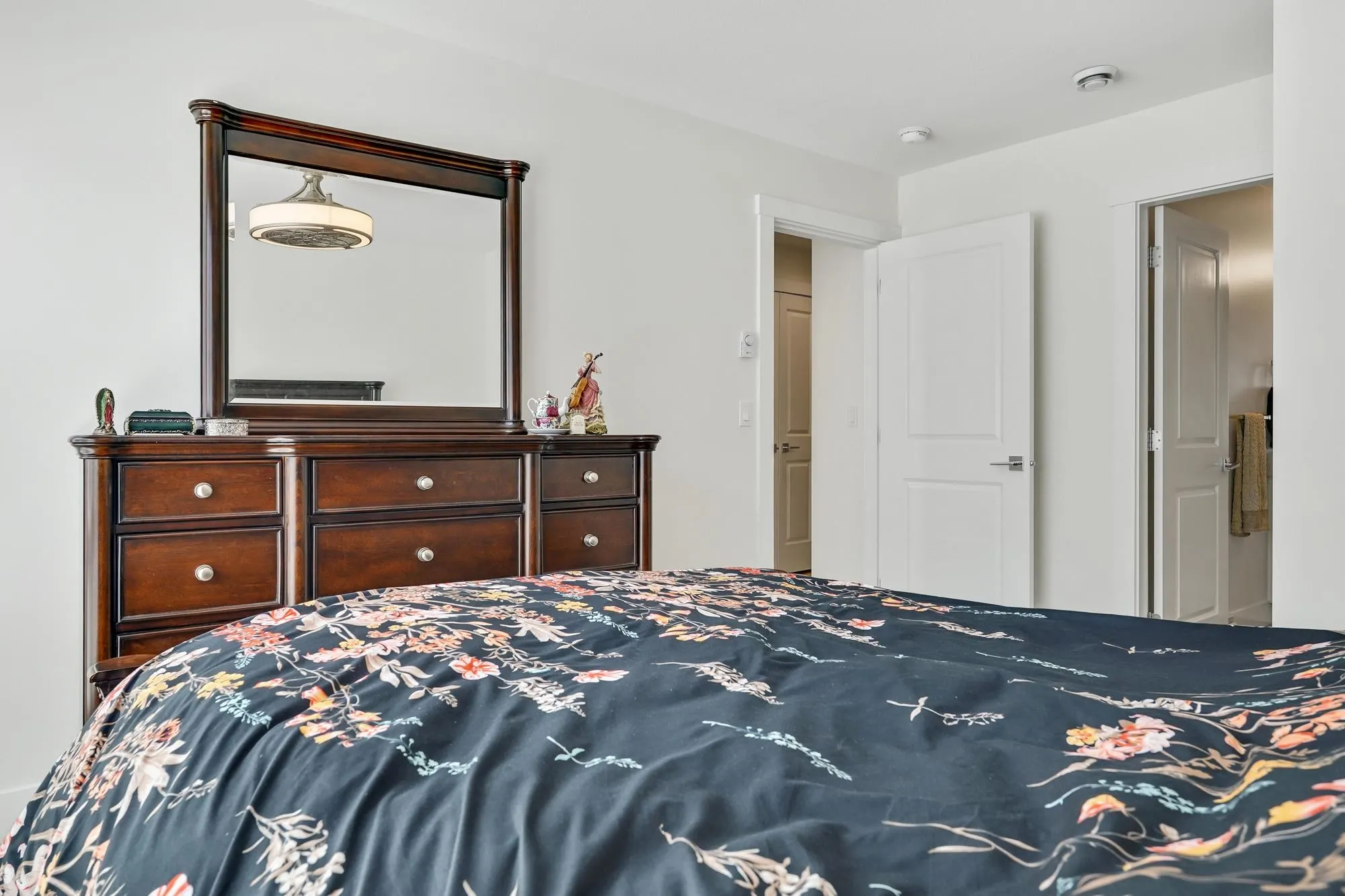 130 16433 19 Avenue