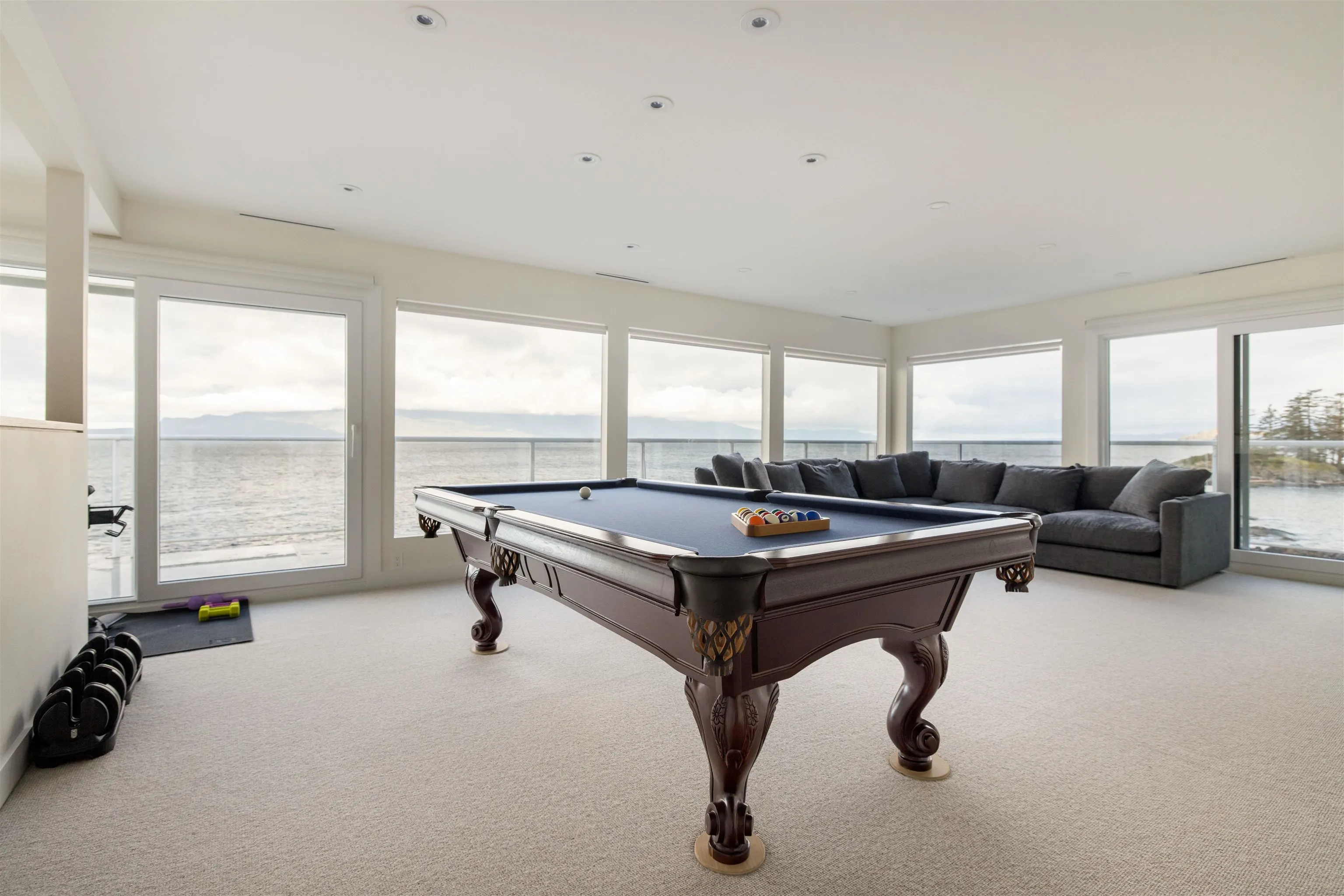 11113 Sunshine Coast Highway