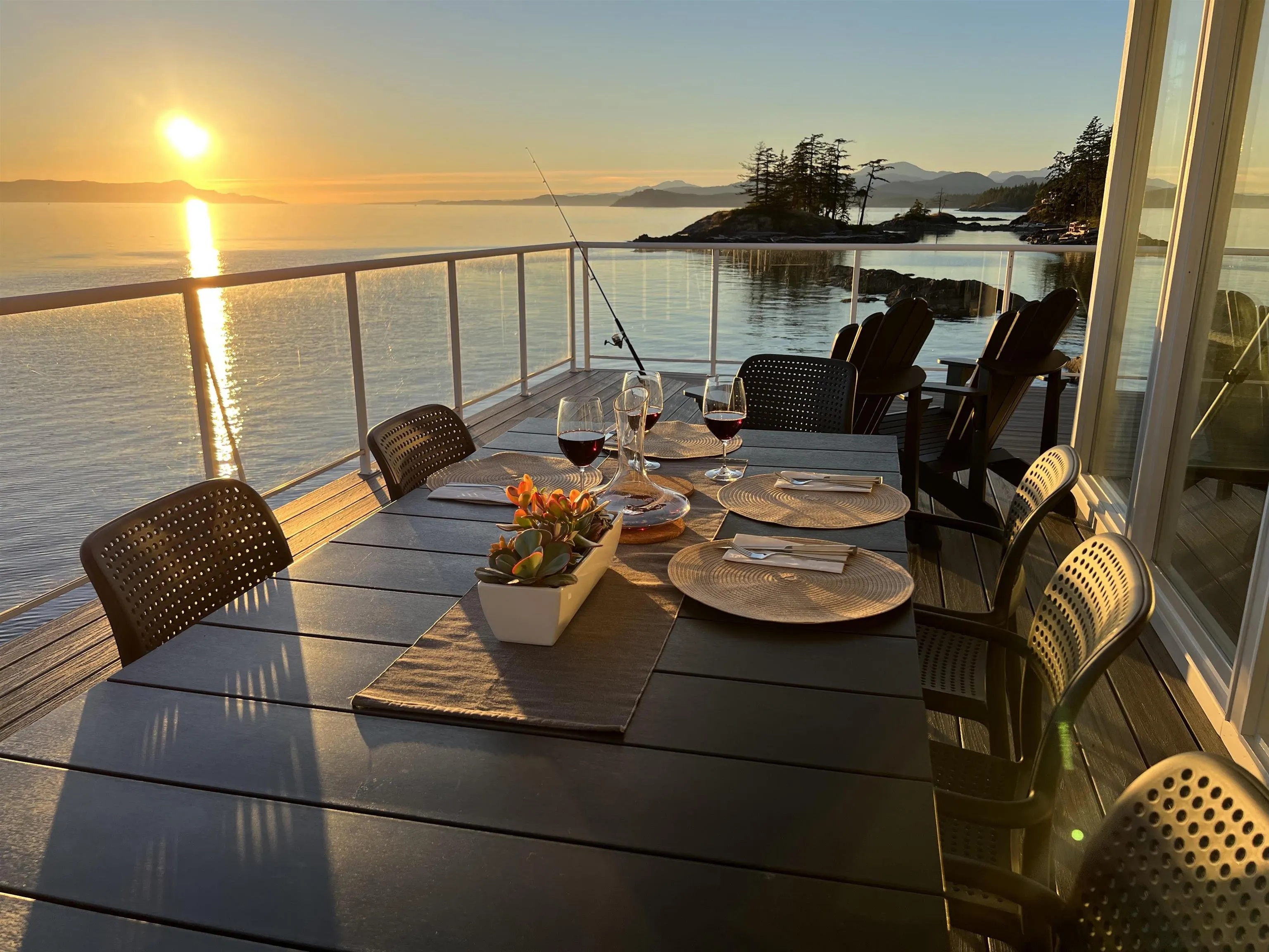 11113 Sunshine Coast Highway