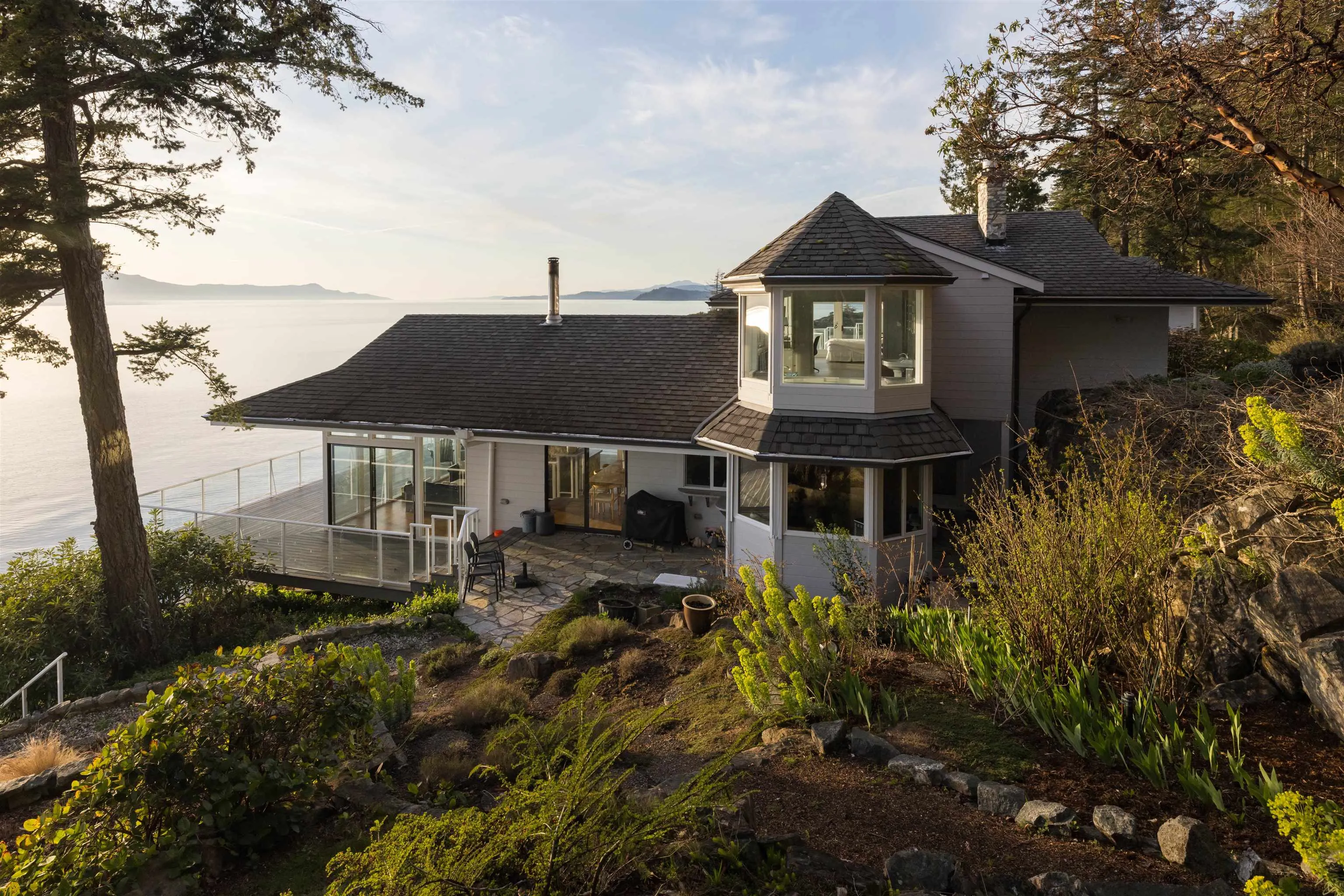 11113 Sunshine Coast Highway