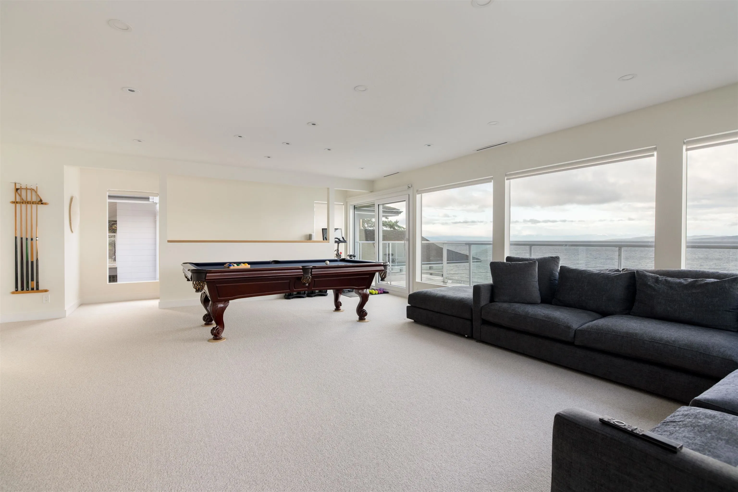 11113 Sunshine Coast Highway