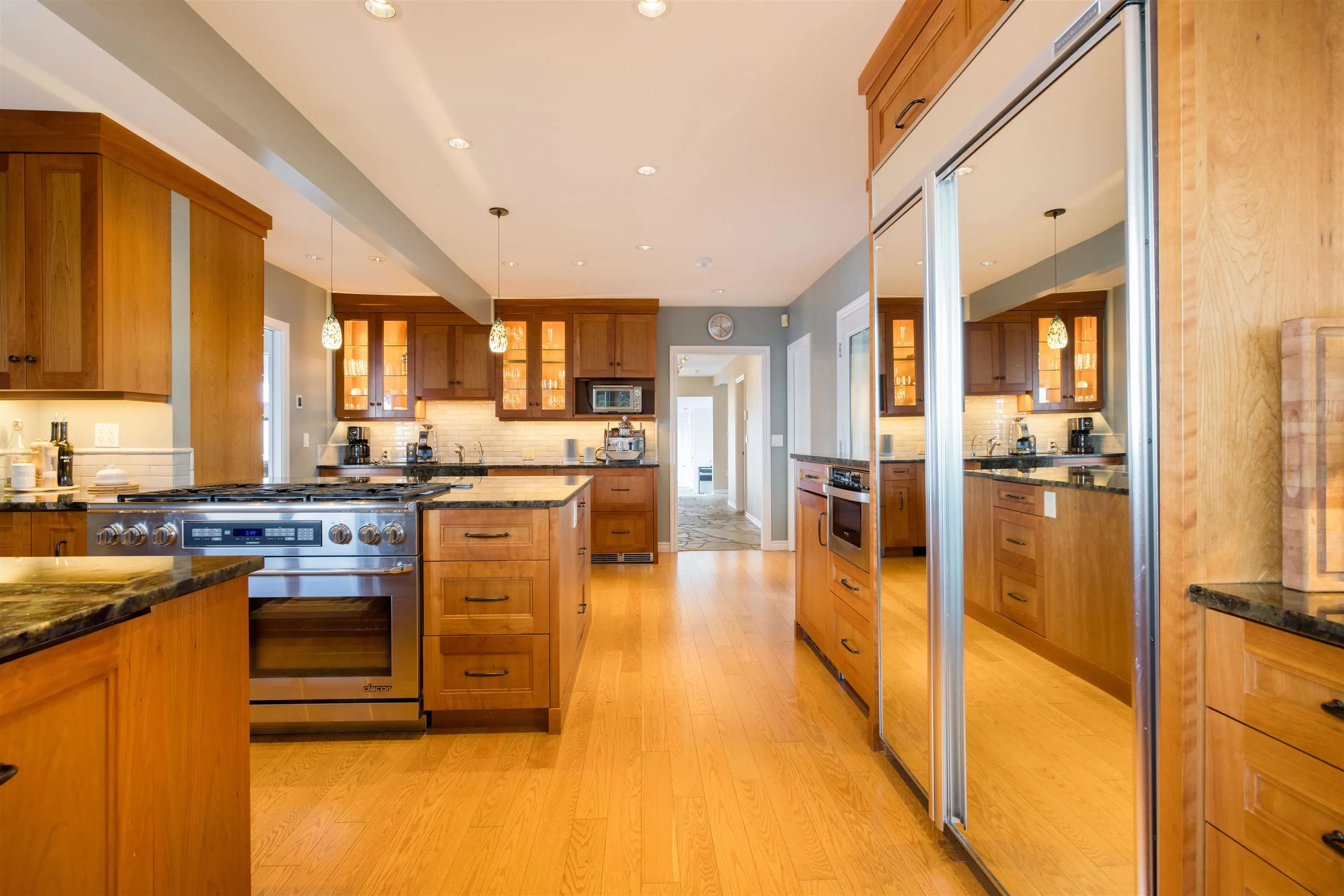11113 Sunshine Coast Highway