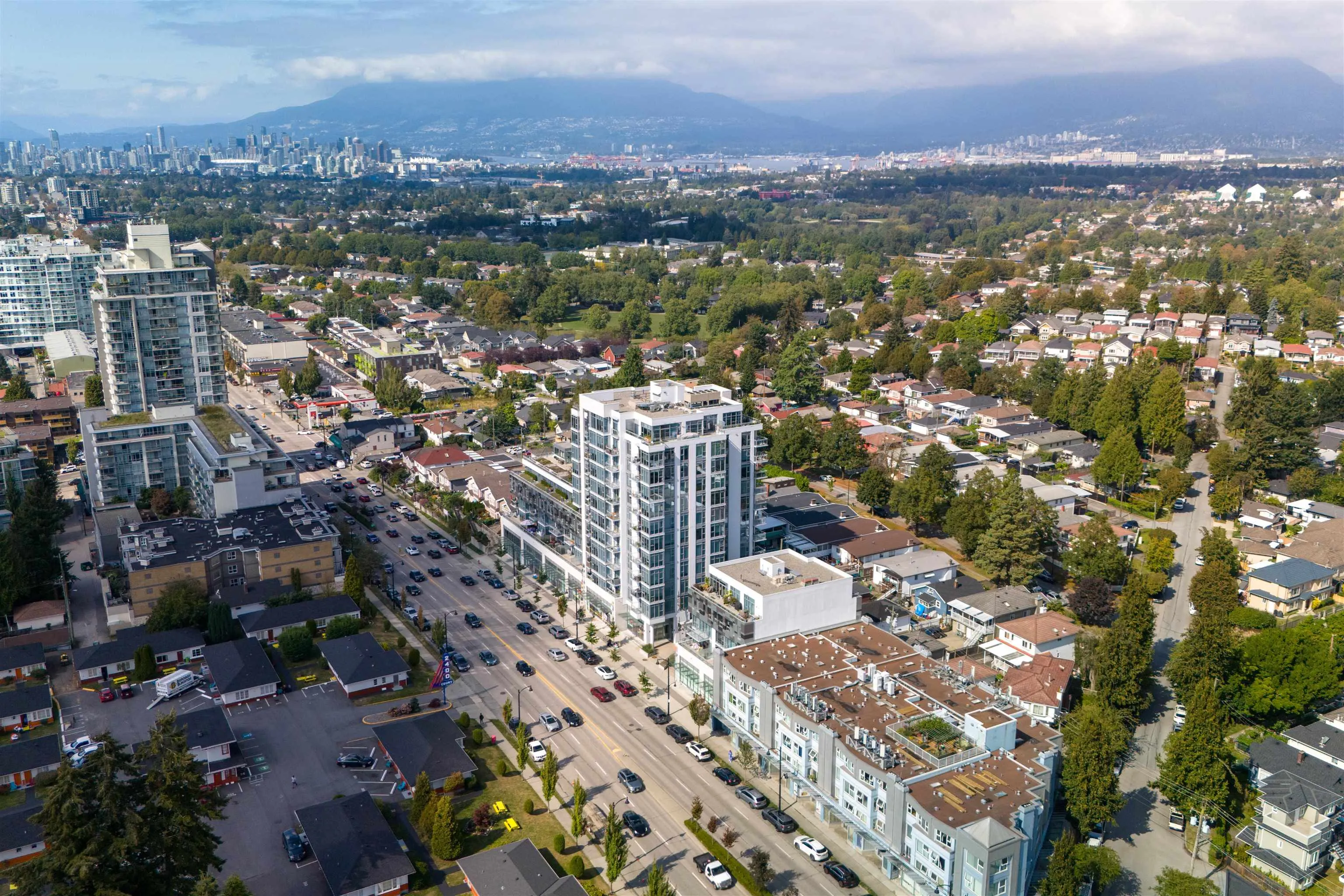 408 2435 Kingsway