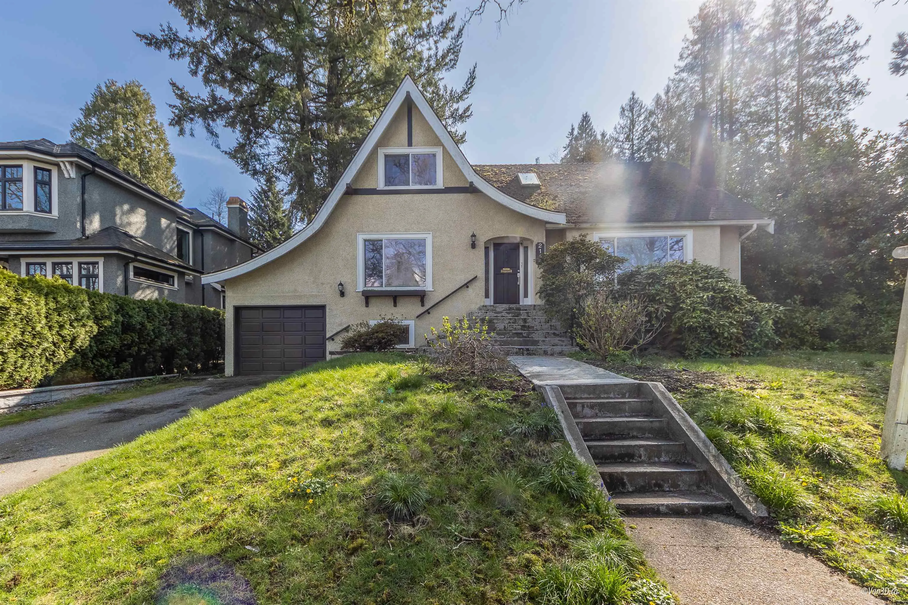 2146 W 33rd Avenue