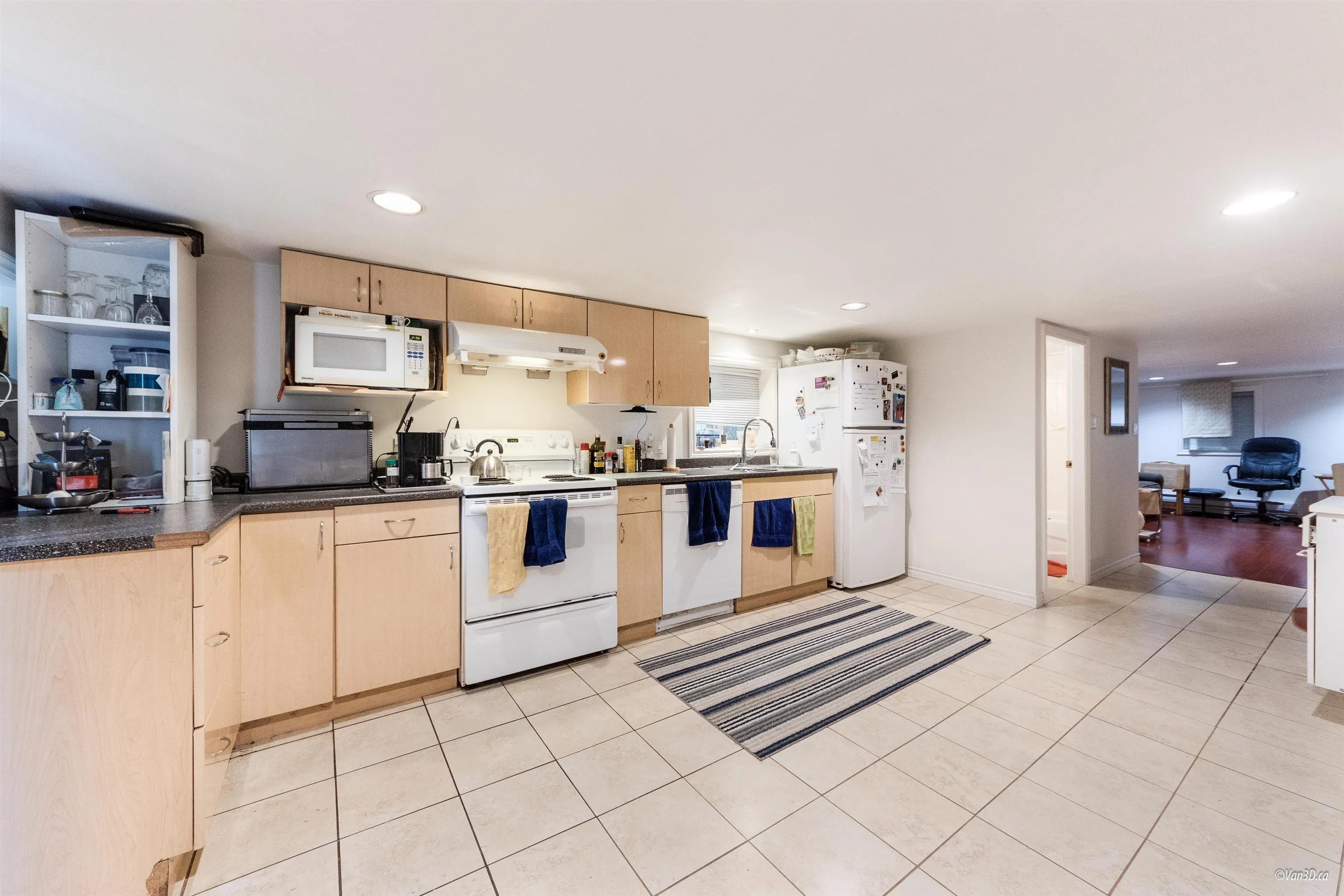 2146 W 33rd Avenue