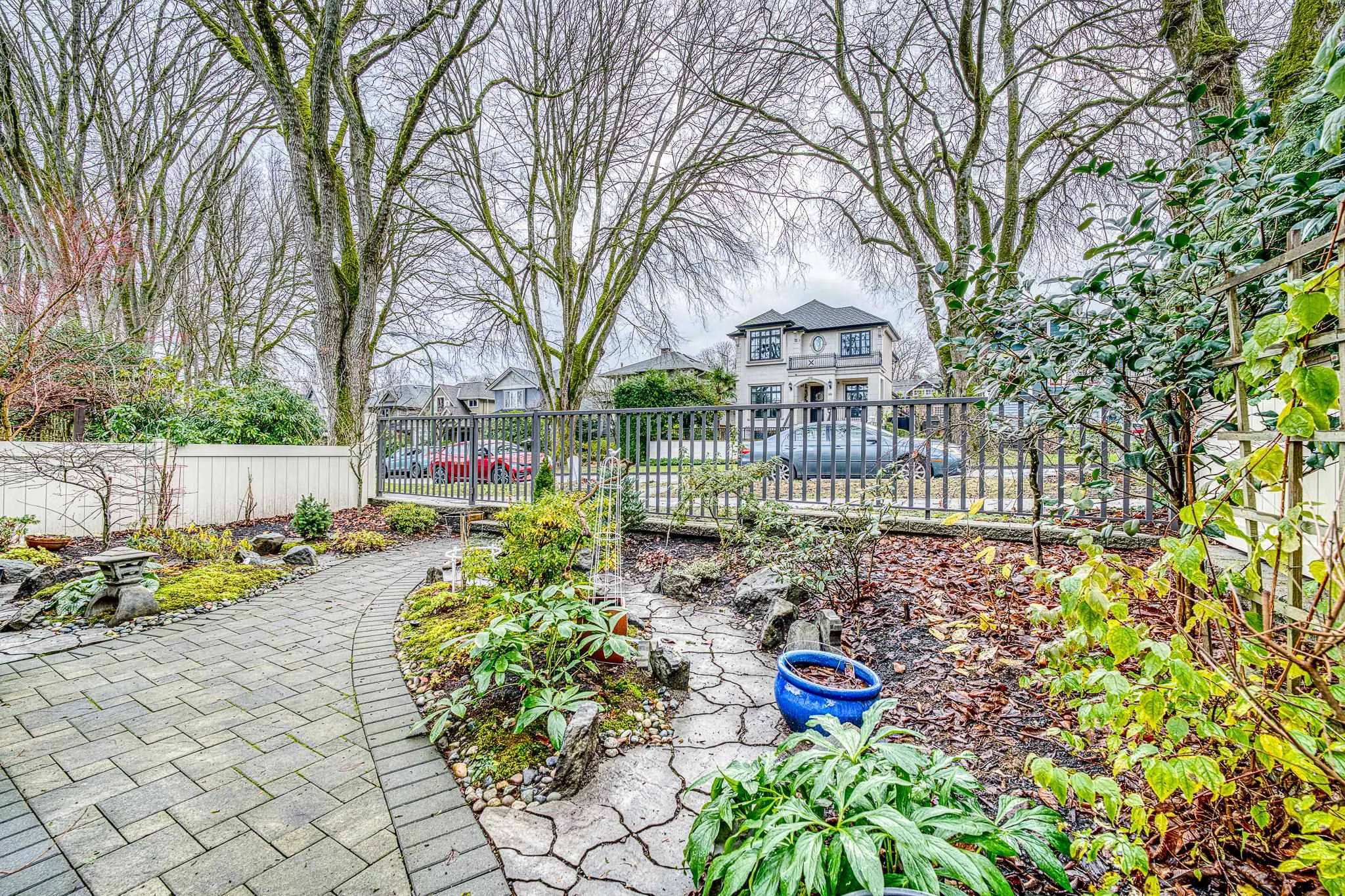3537 W 18th Avenue