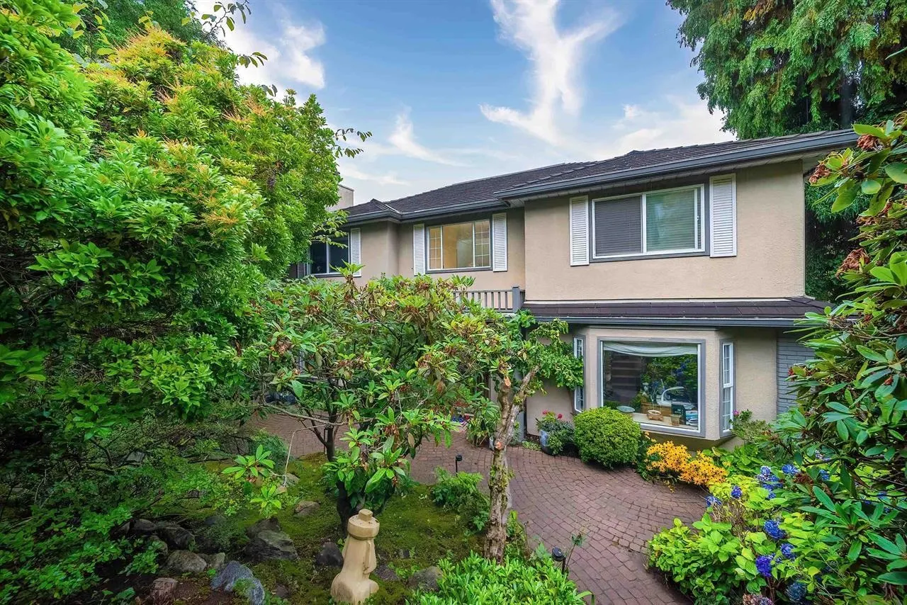 4333 Locarno Crescent